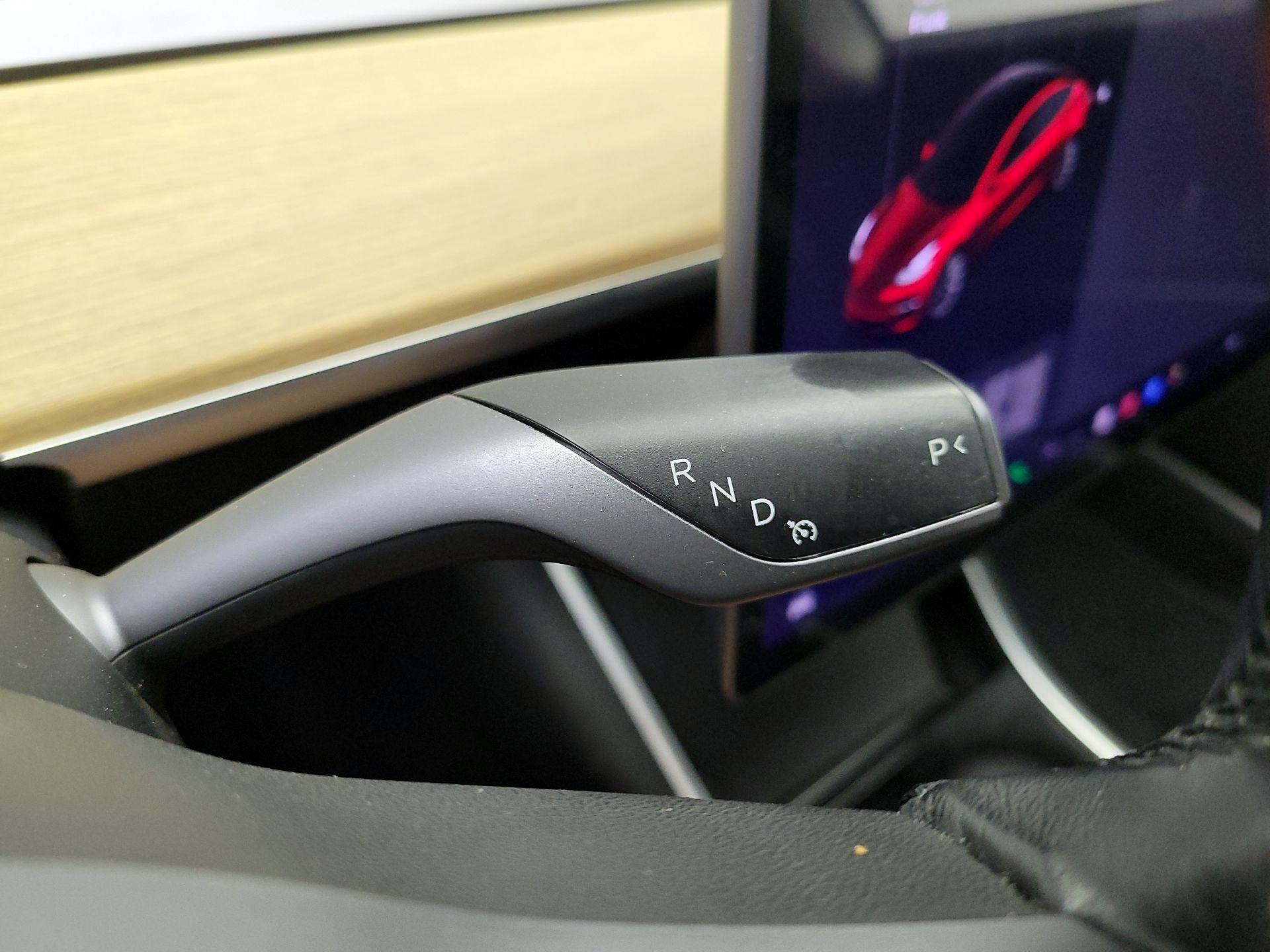 Thumbnail: 2018 Tesla Model 3 - 17