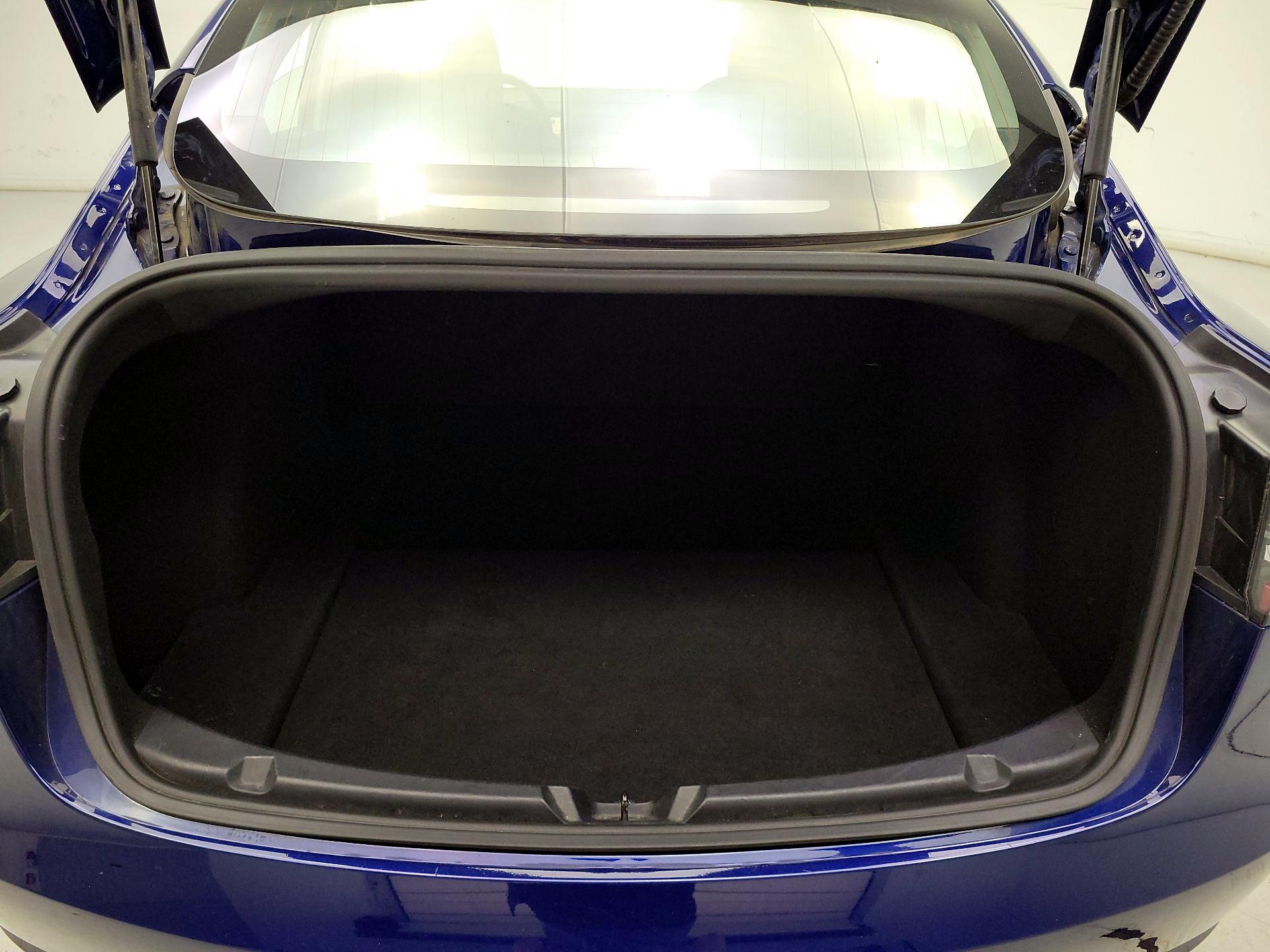 Thumbnail: 2018 Tesla Model 3 - 20