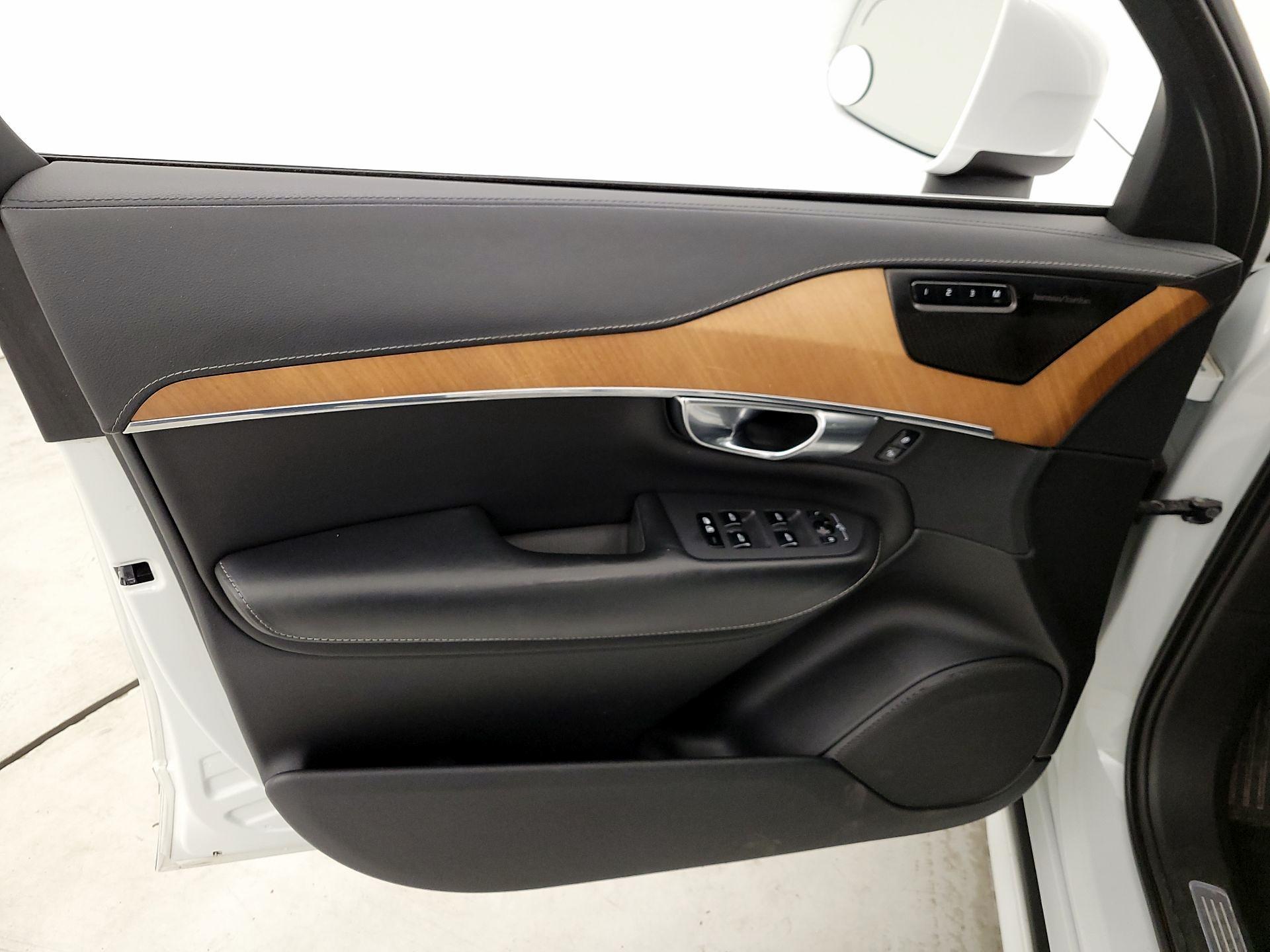 Thumbnail: 2020 Volvo XC90 - 12
