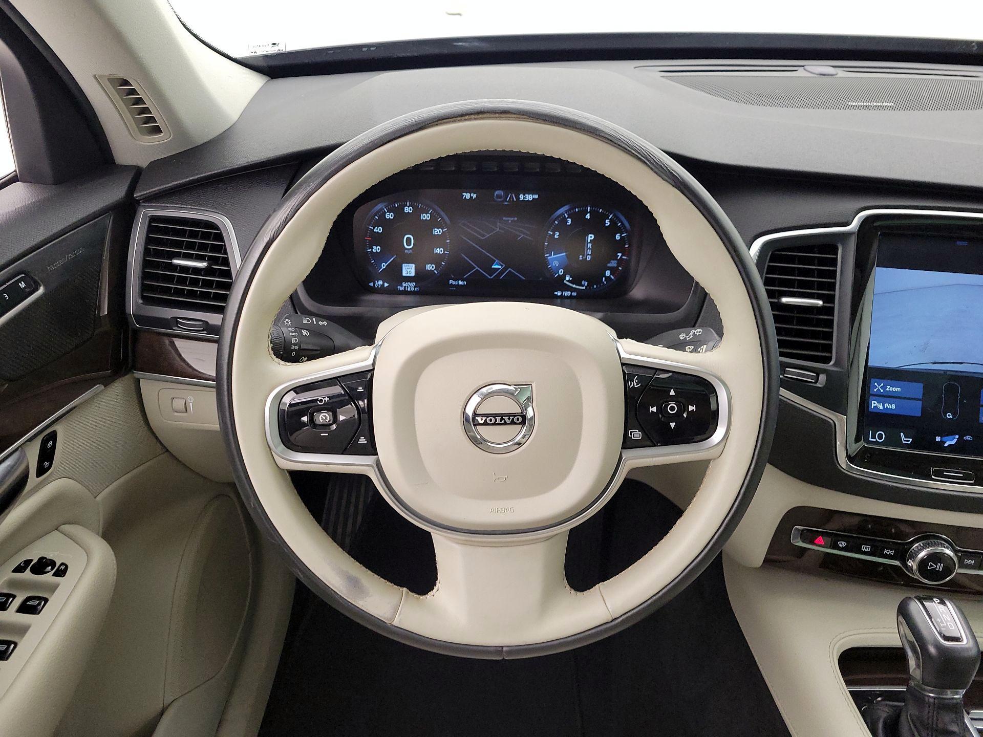 Thumbnail: 2019 Volvo XC90 - 10