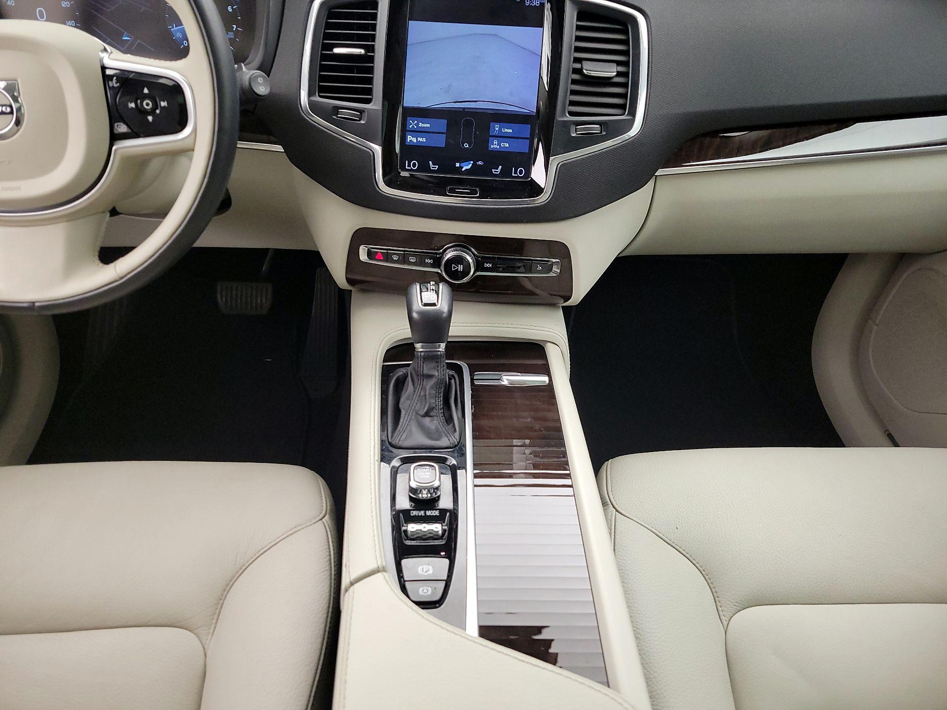 Thumbnail: 2019 Volvo XC90 - 17