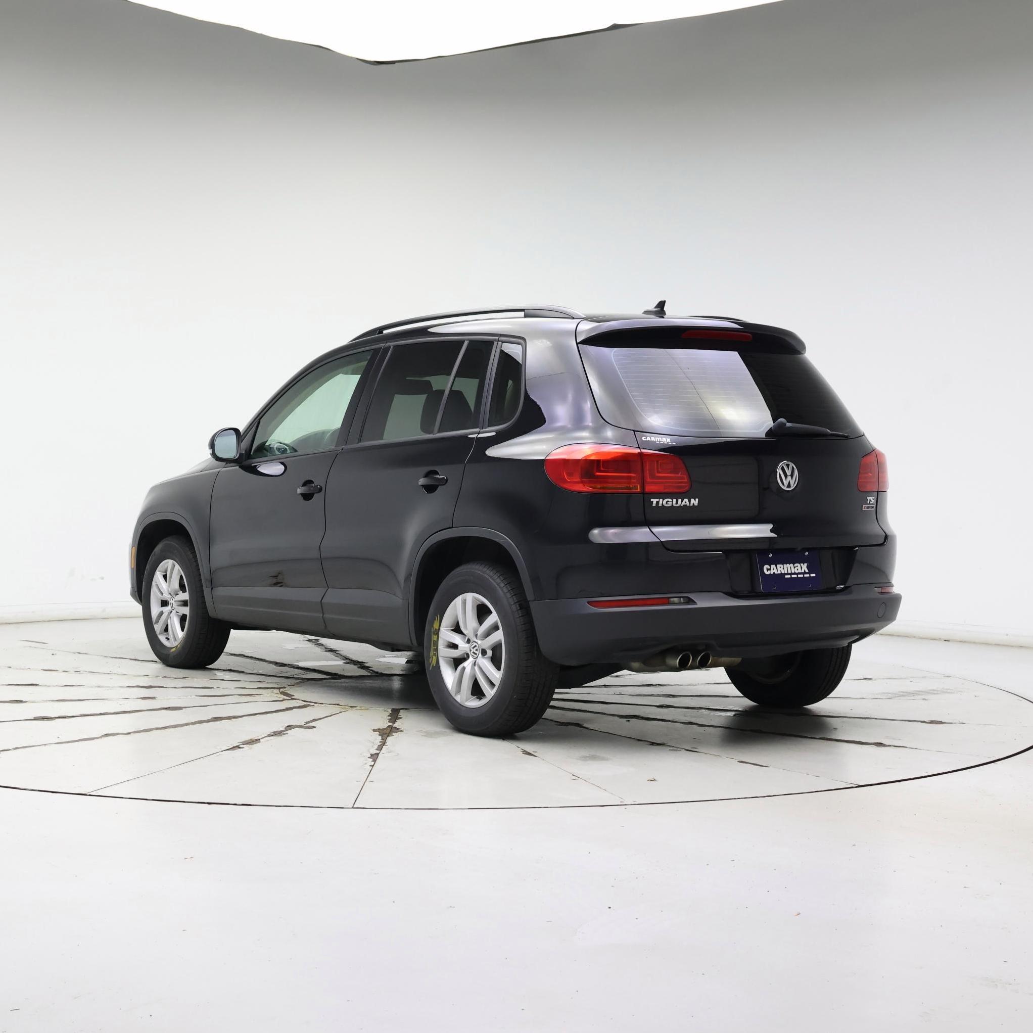 Thumbnail: 2017 Volkswagen Tiguan - 2