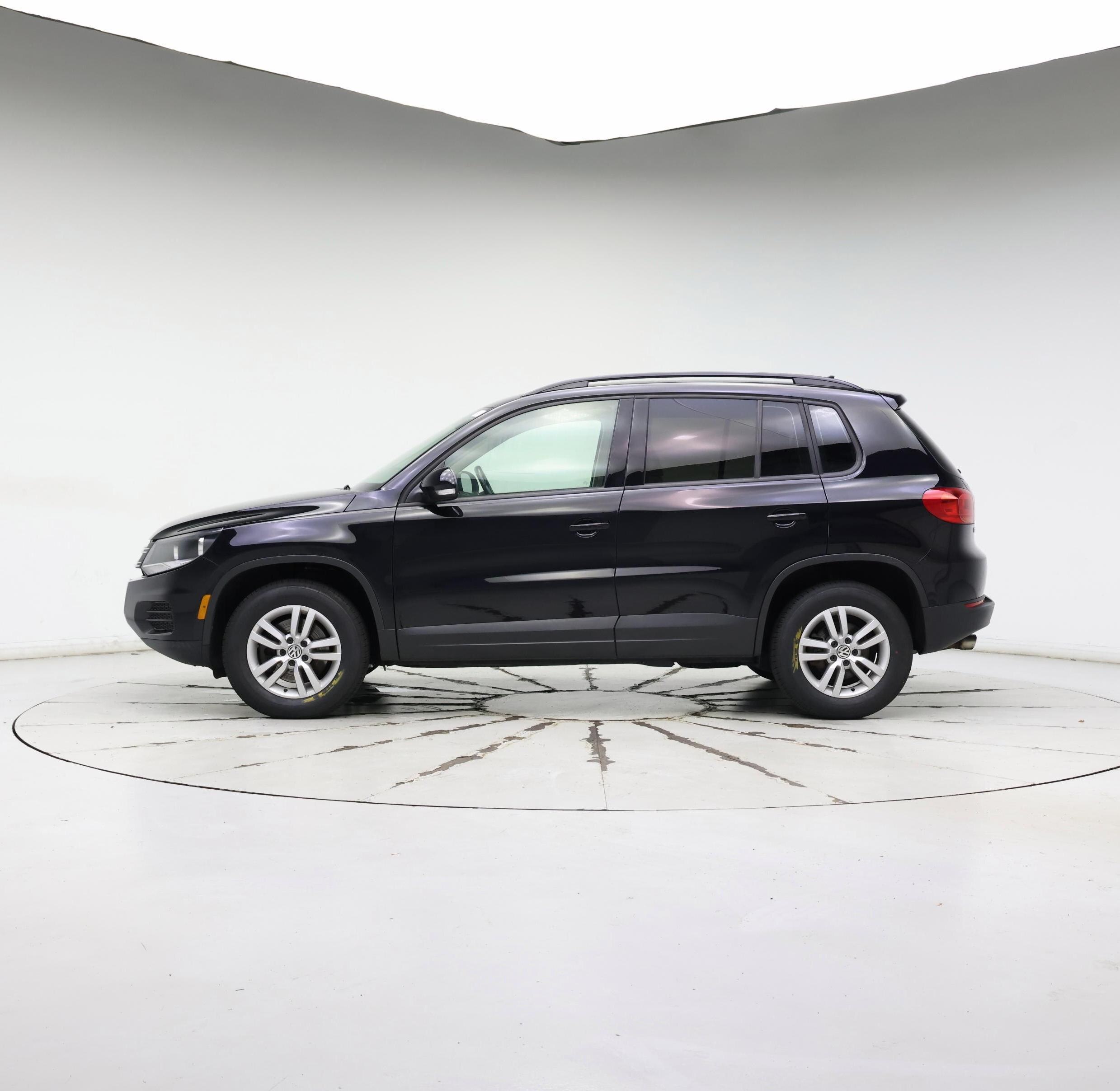 Thumbnail: 2017 Volkswagen Tiguan - 3