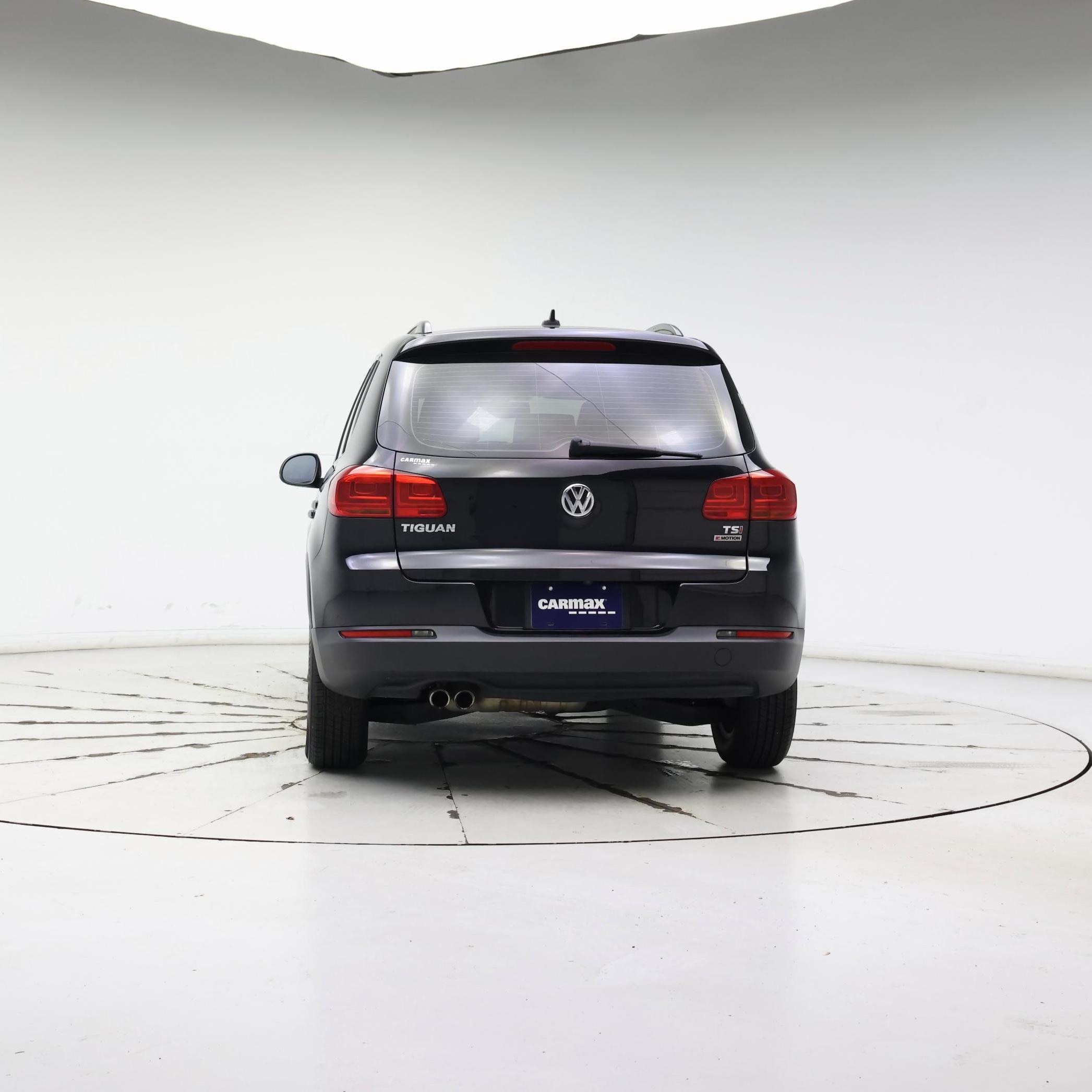 Thumbnail: 2017 Volkswagen Tiguan - 6