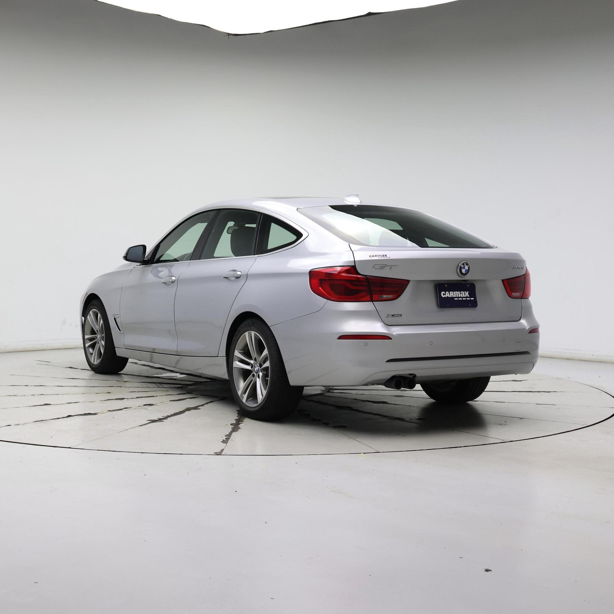 Thumbnail: 2017 BMW 3 Series - 2