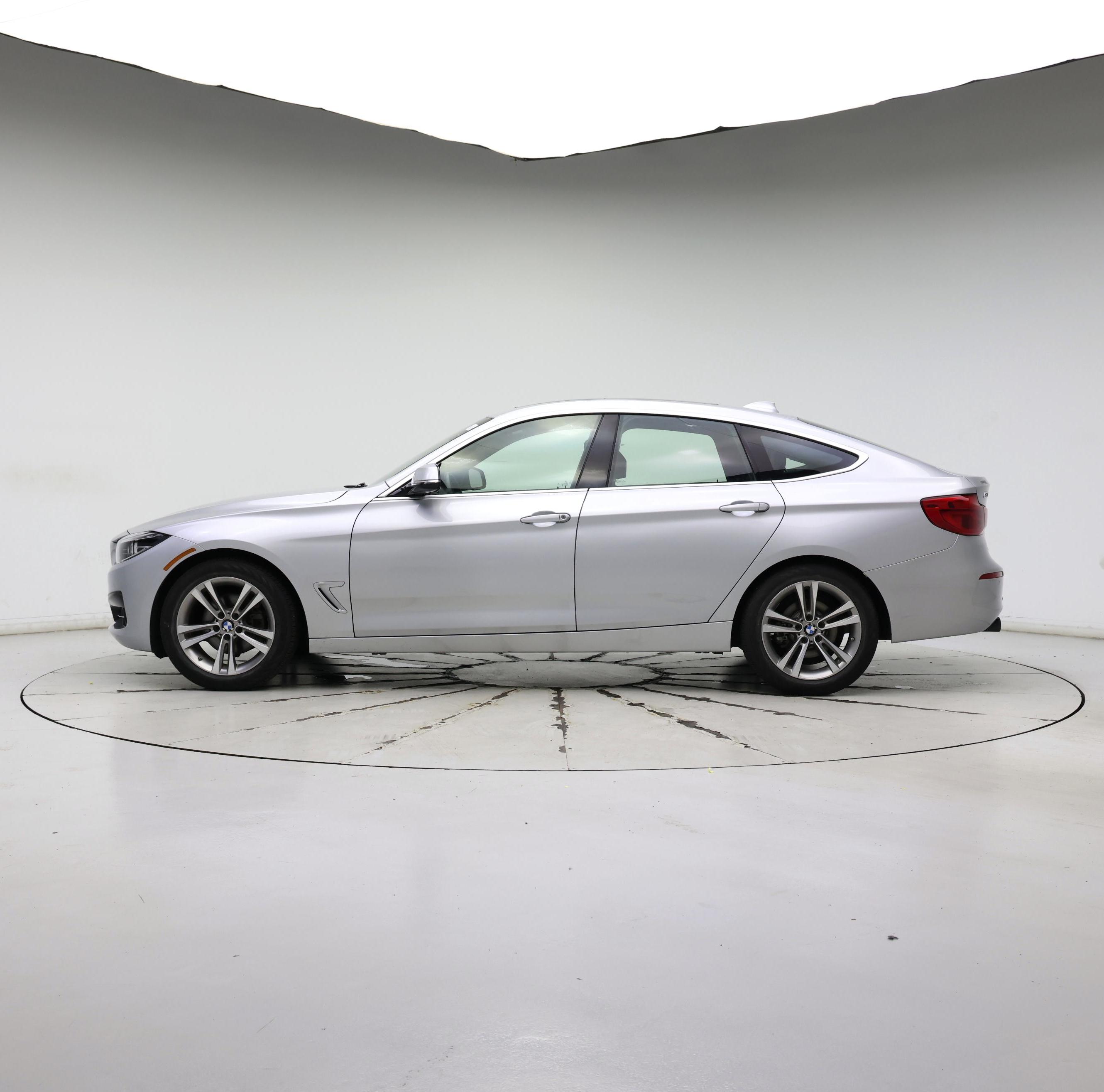 Thumbnail: 2017 BMW 3 Series - 3