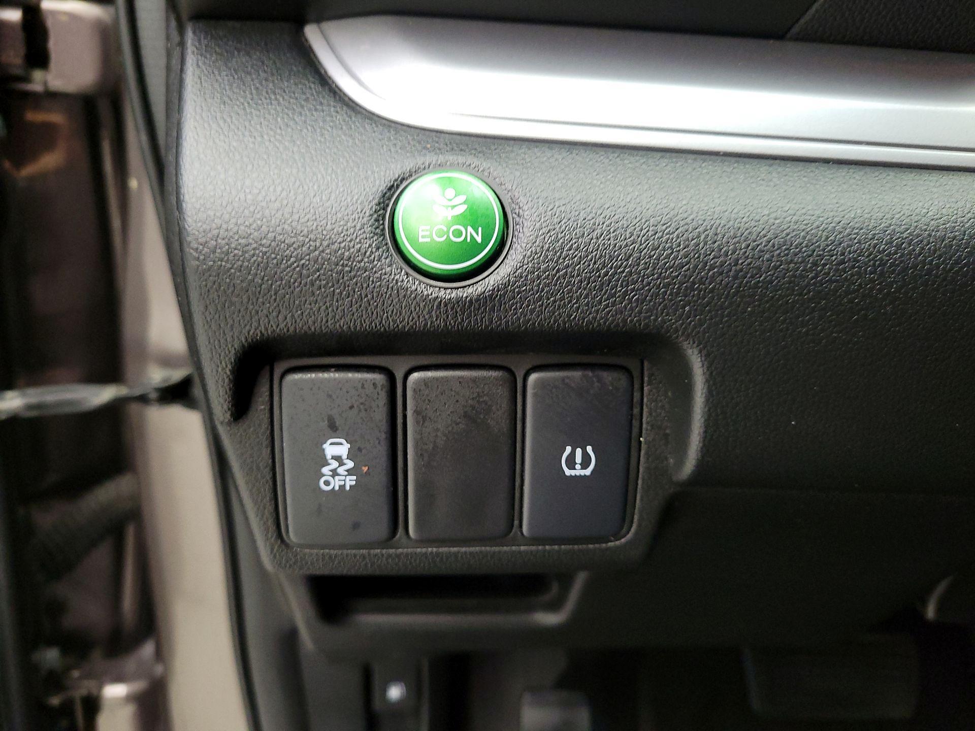 Thumbnail: 2015 Honda CR-V - 13