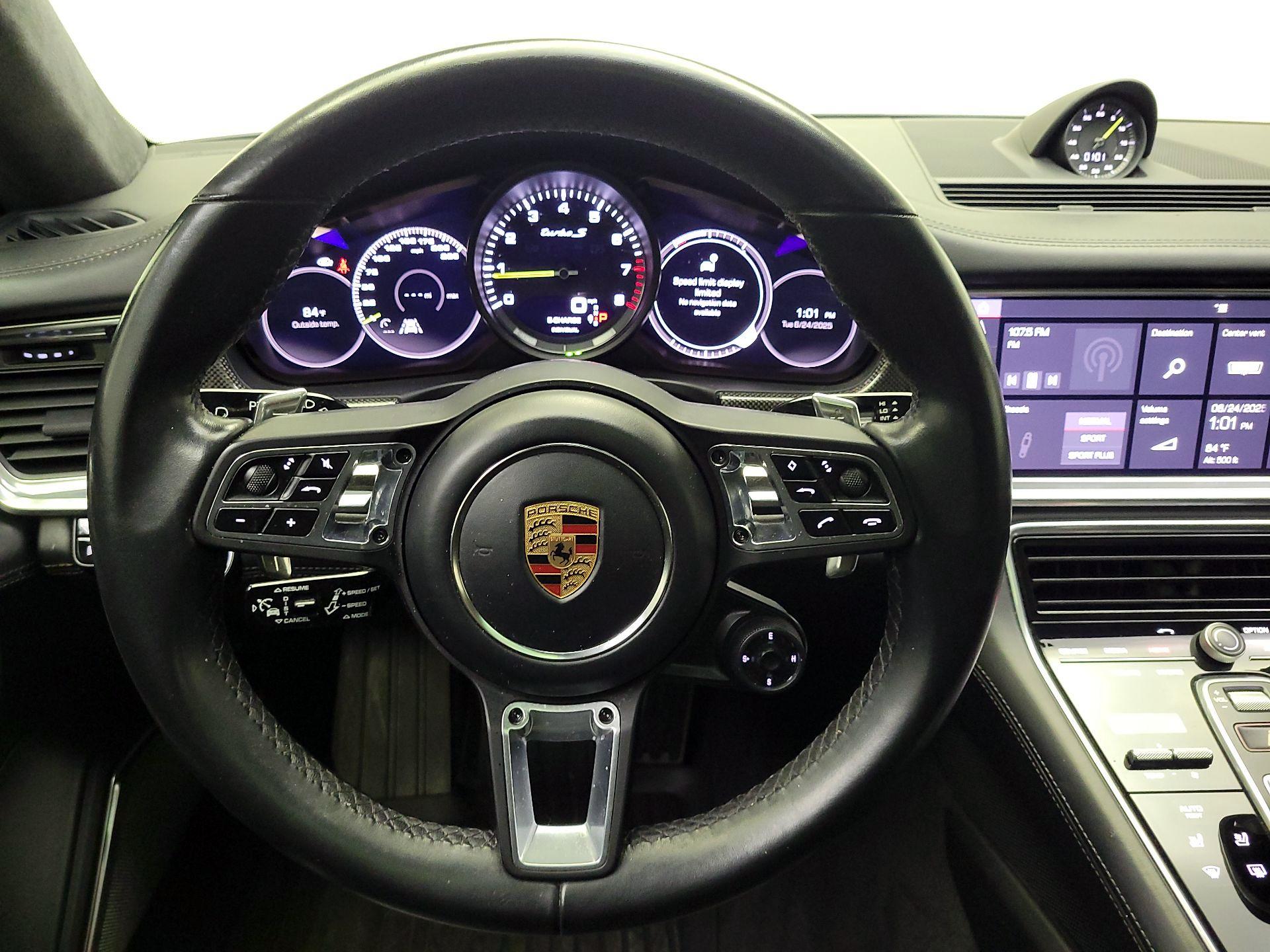 Thumbnail: 2019 Porsche Panamera - 10