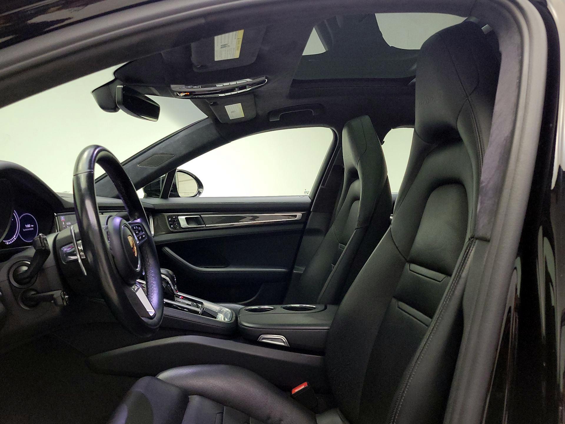 Thumbnail: 2019 Porsche Panamera - 20