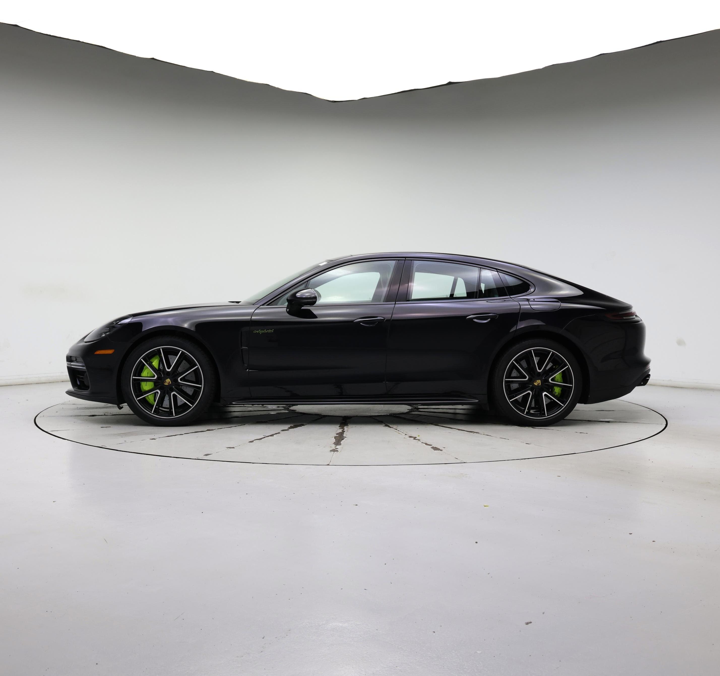 Thumbnail: 2019 Porsche Panamera - 3