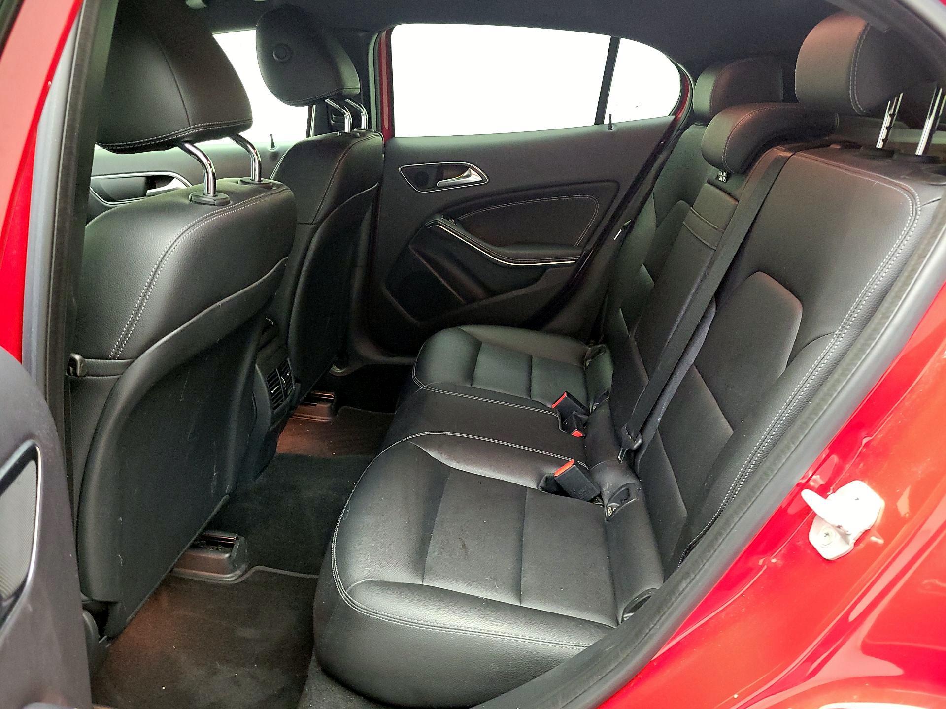 Thumbnail: 2016 Mercedes-Benz GLA - 20