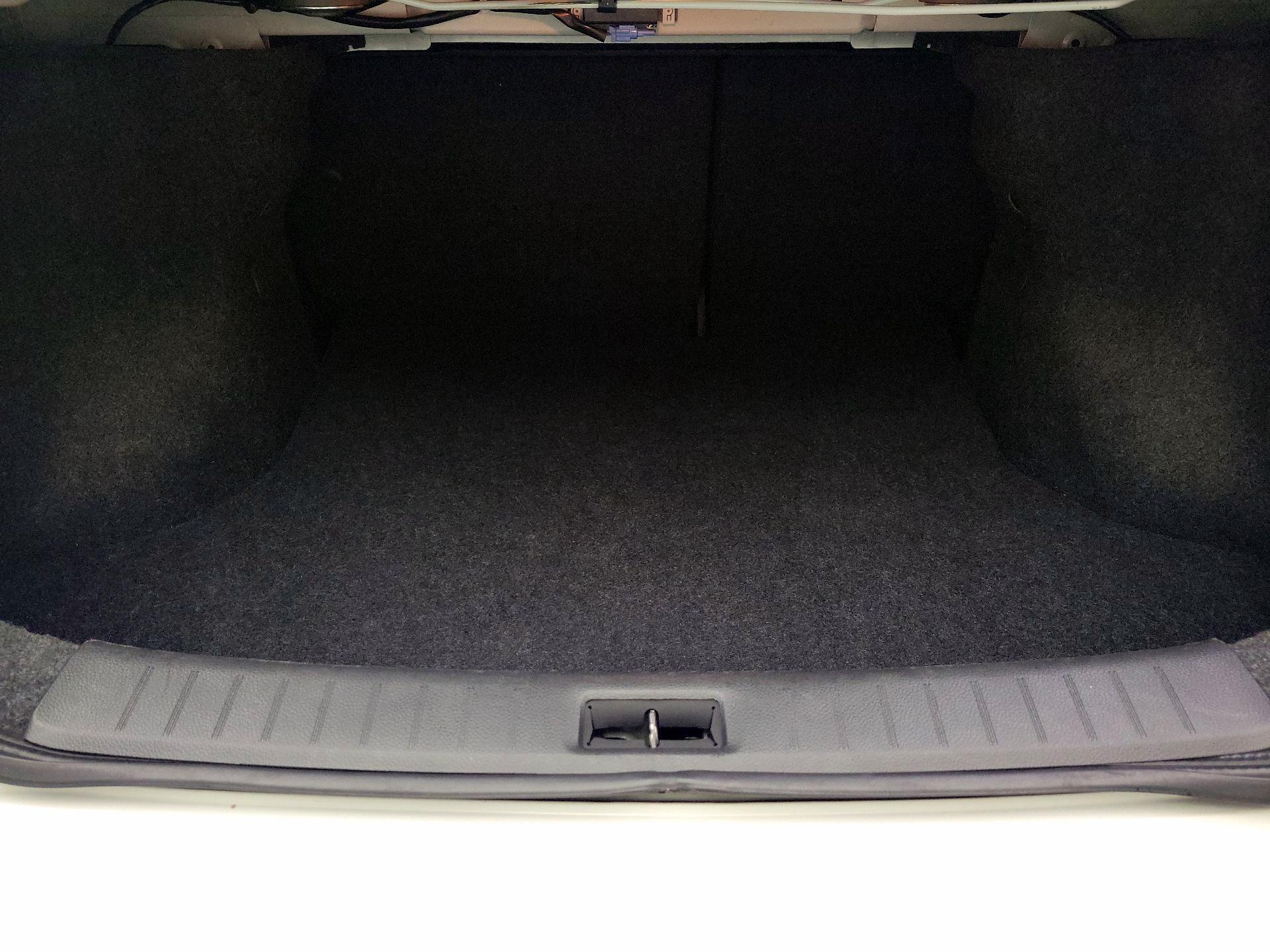 Thumbnail: 2015 Nissan Sentra - 20