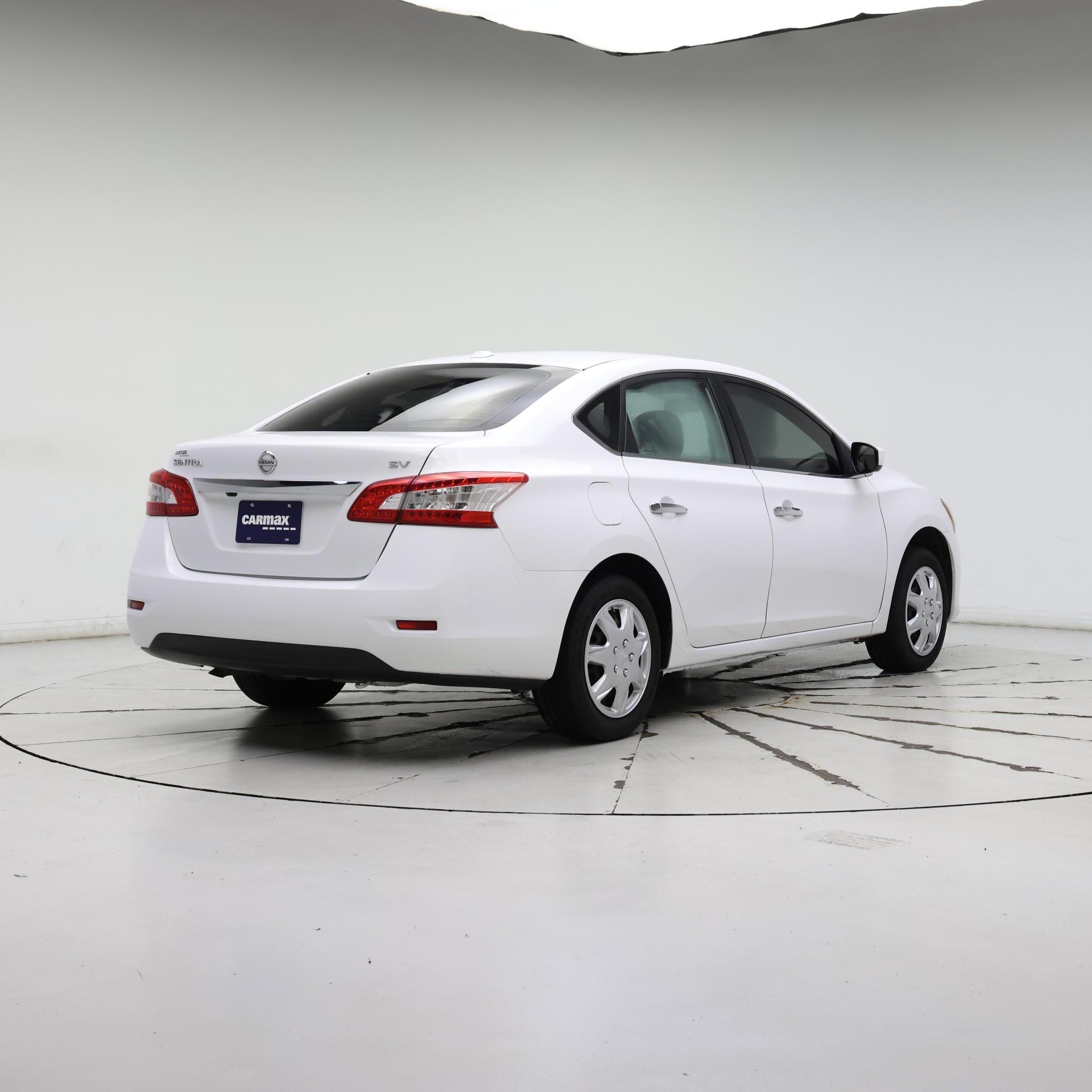 Thumbnail: 2015 Nissan Sentra - 8