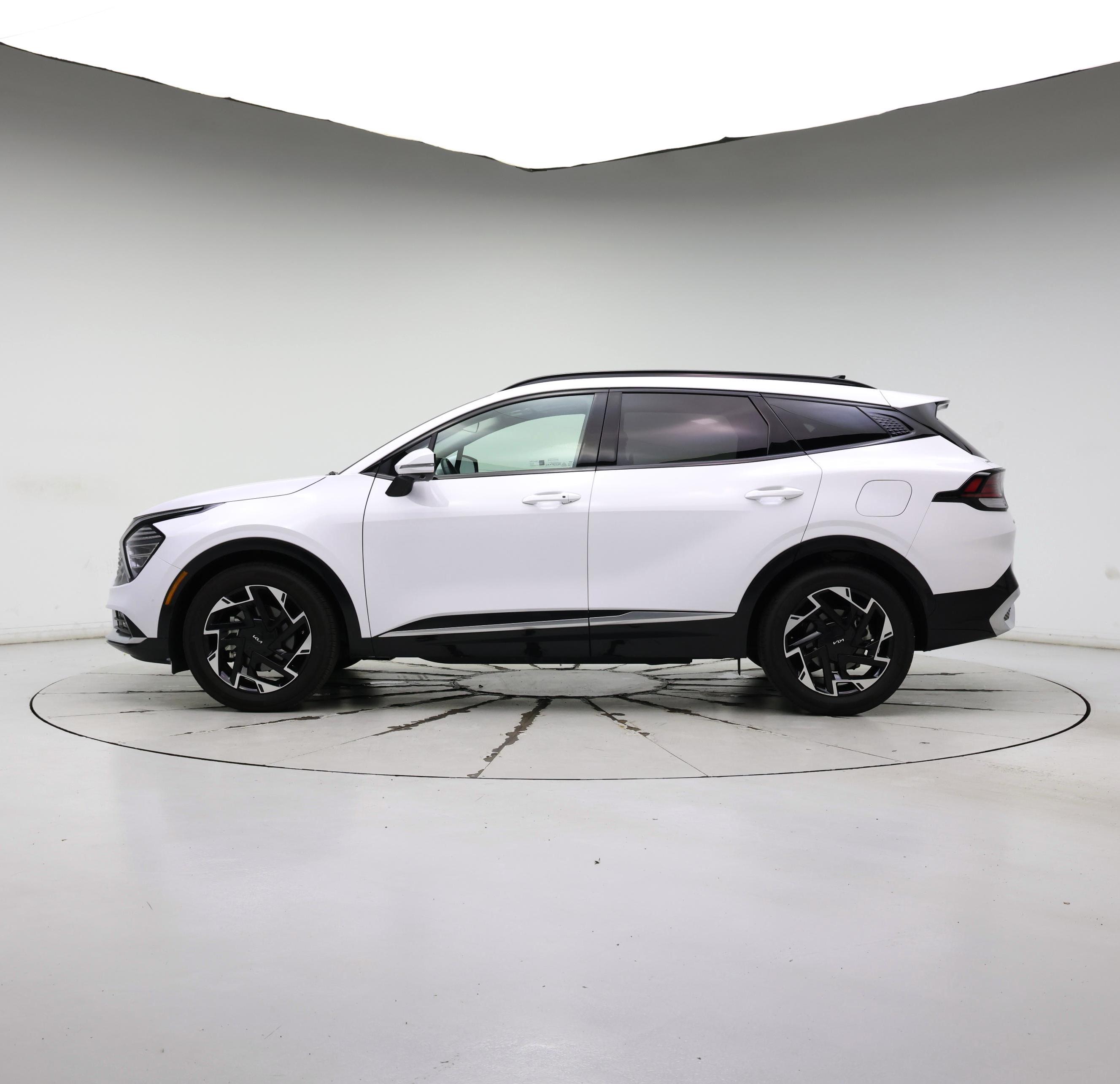 Thumbnail: 2023 Kia Sportage - 3