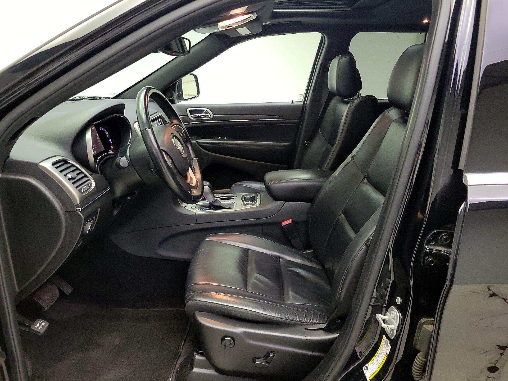 Thumbnail: 2018 Jeep Grand Cherokee - 11