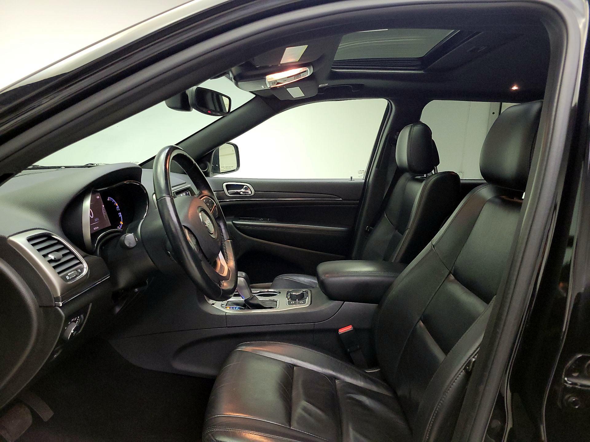 Thumbnail: 2018 Jeep Grand Cherokee - 20