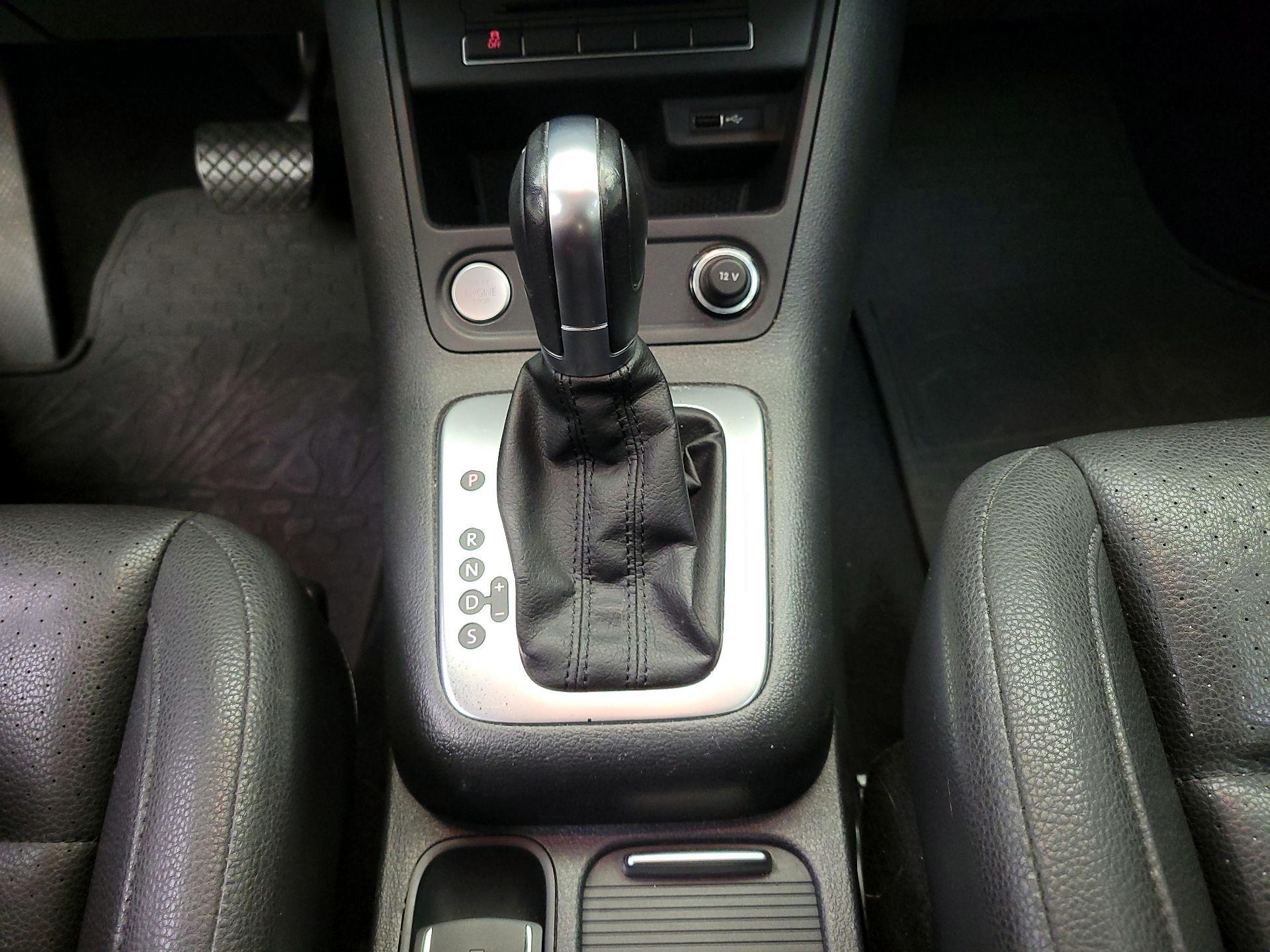 Thumbnail: 2016 Volkswagen Tiguan - 17