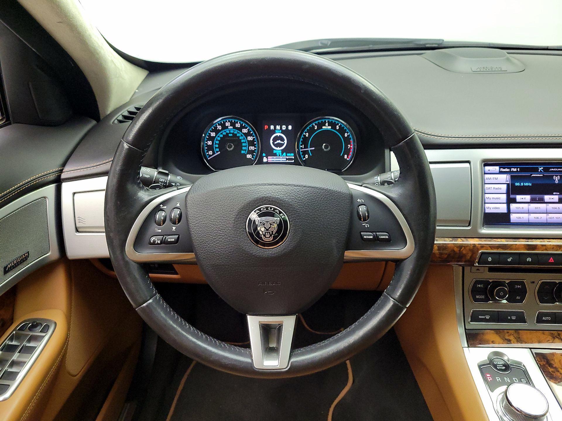 Thumbnail: 2015 Jaguar XF - 10