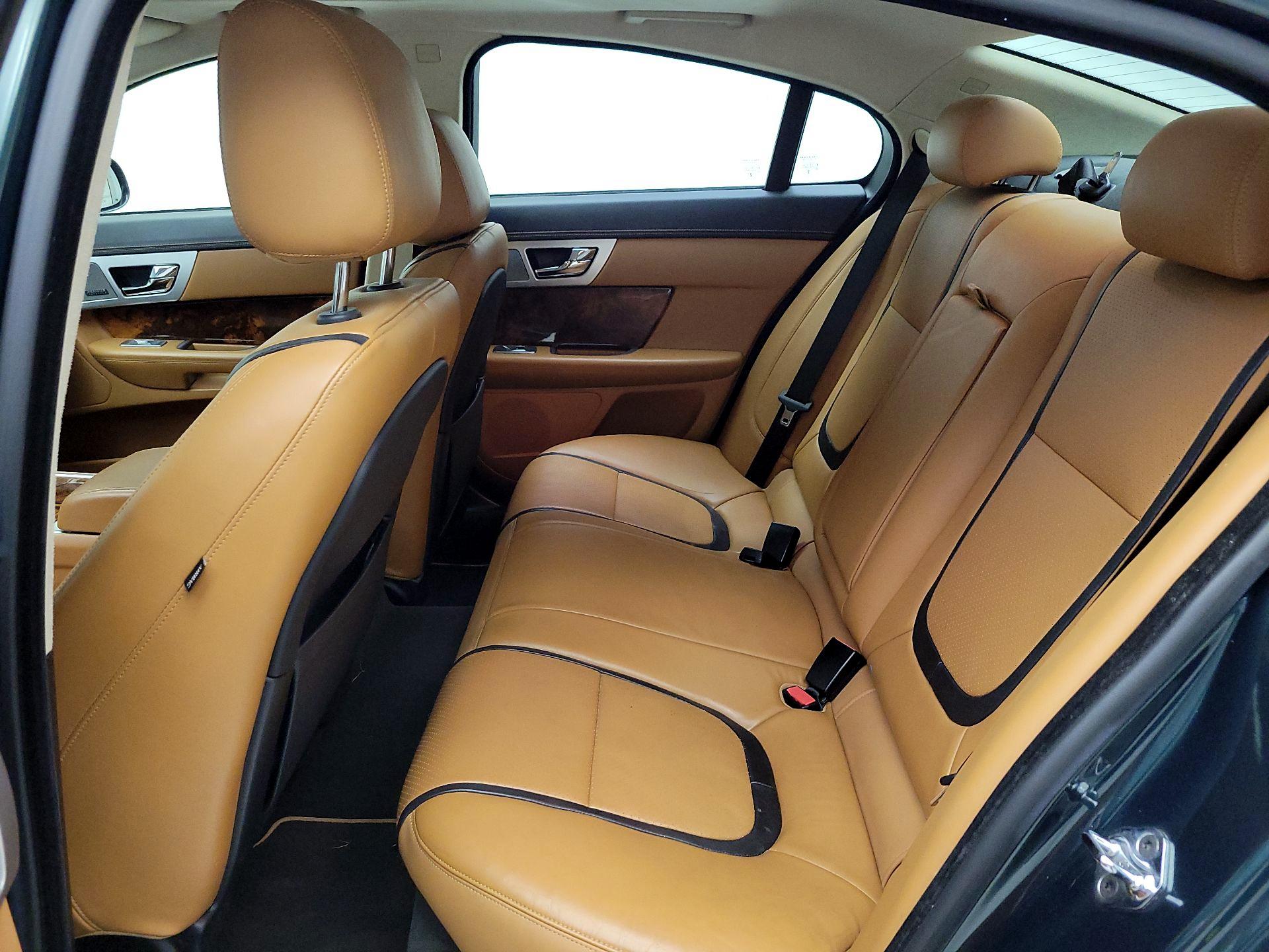 Thumbnail: 2015 Jaguar XF - 19