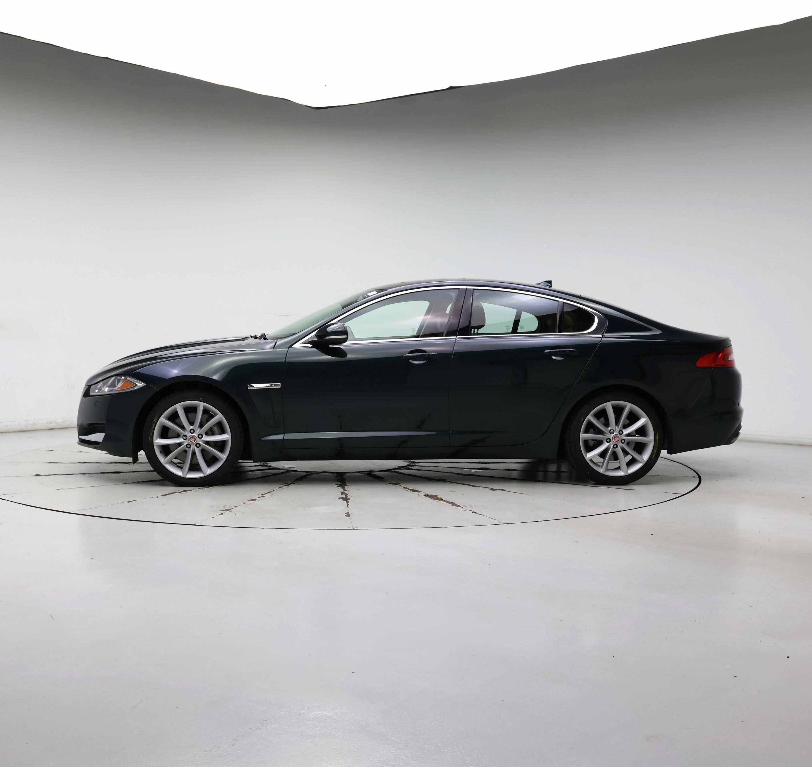 Thumbnail: 2015 Jaguar XF - 3