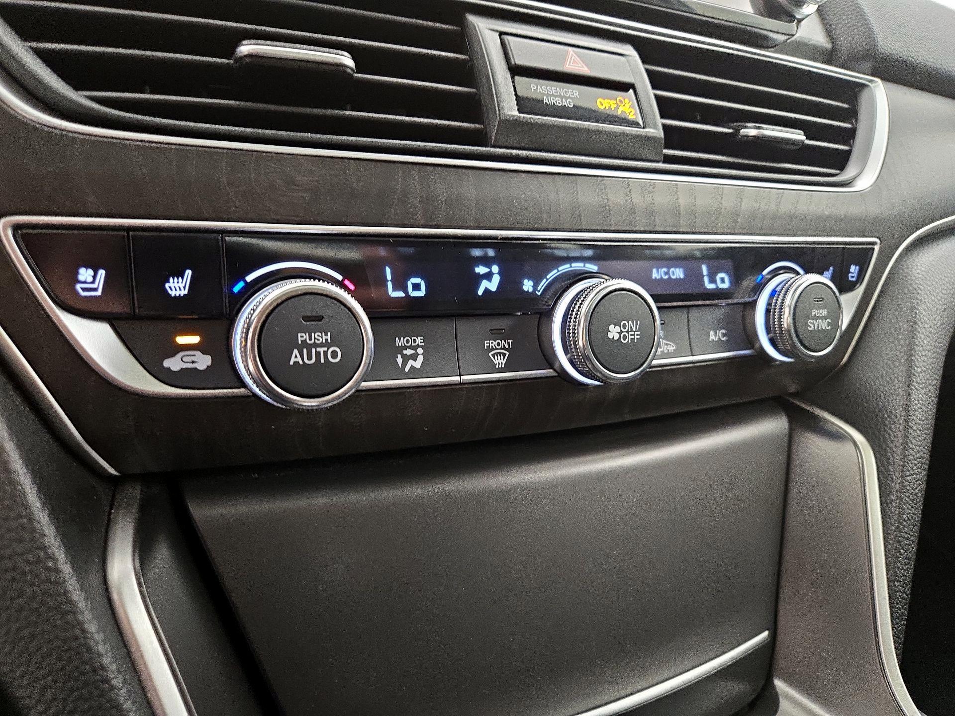 Thumbnail: 2018 Honda Accord - 17