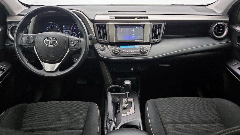 2018 Toyota RAV4 XLE 9