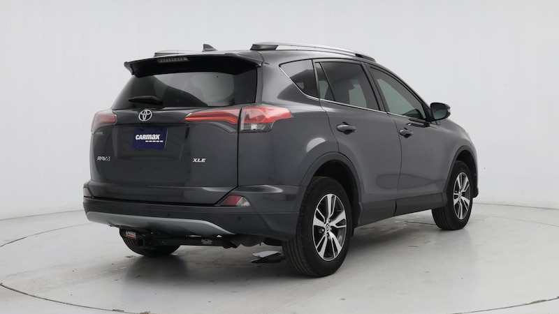 2018 Toyota RAV4 XLE 8
