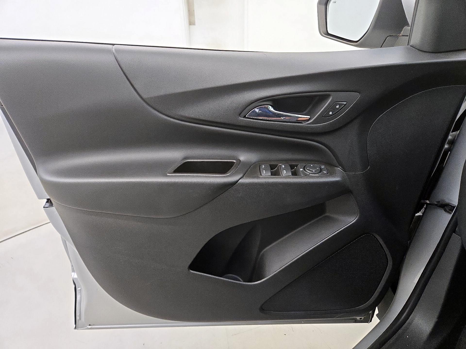 Thumbnail: 2020 Chevrolet Equinox - 12