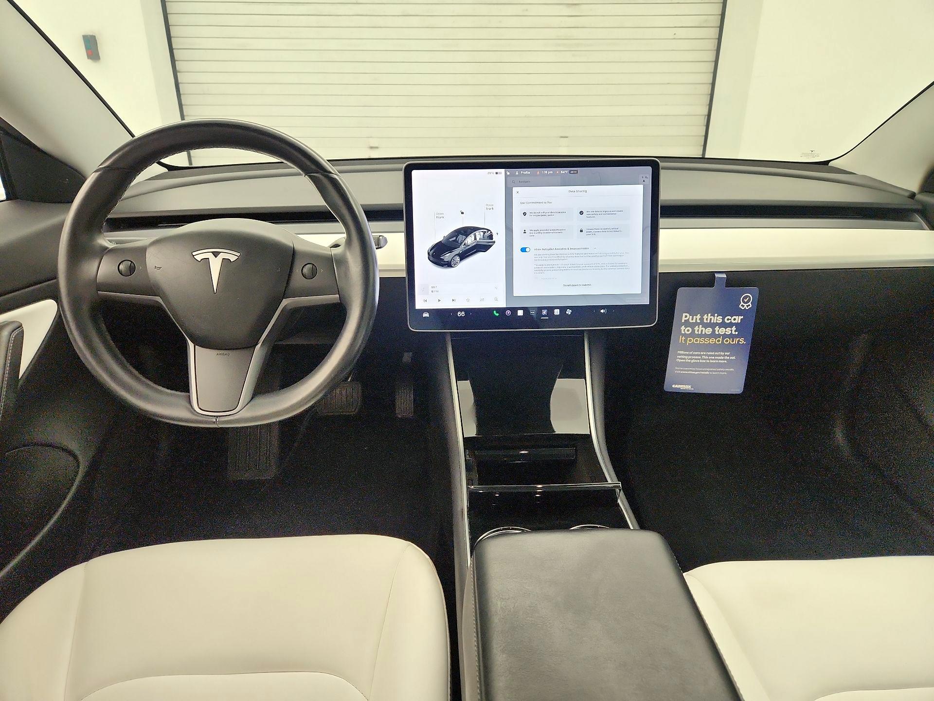Thumbnail: 2018 Tesla Model 3 - 9