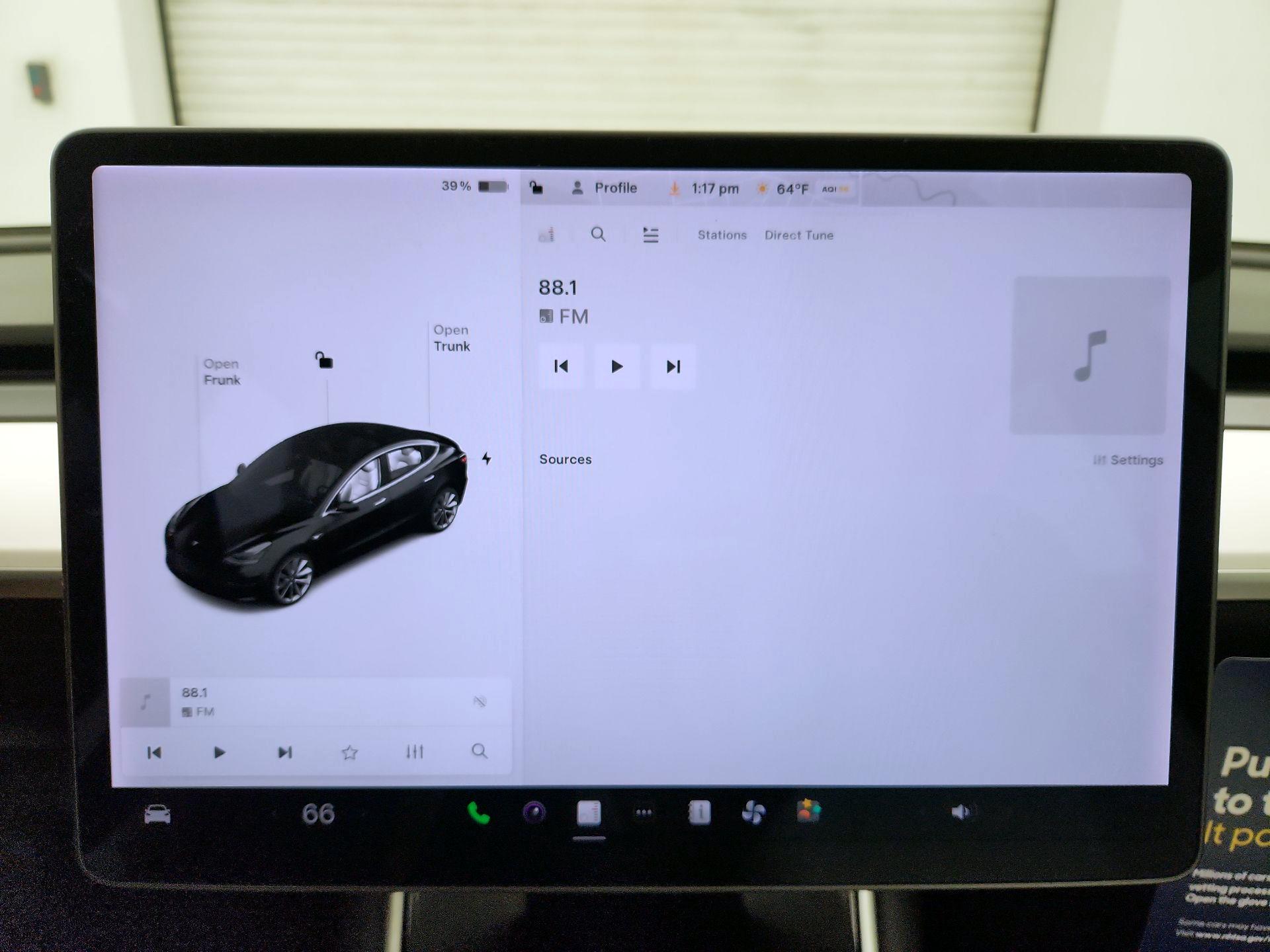 Thumbnail: 2018 Tesla Model 3 - 15
