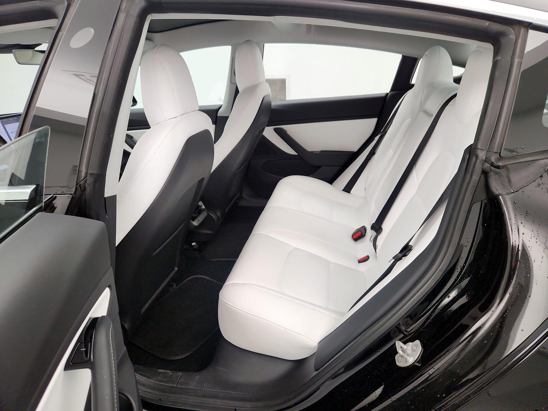 Thumbnail: 2018 Tesla Model 3 - 20