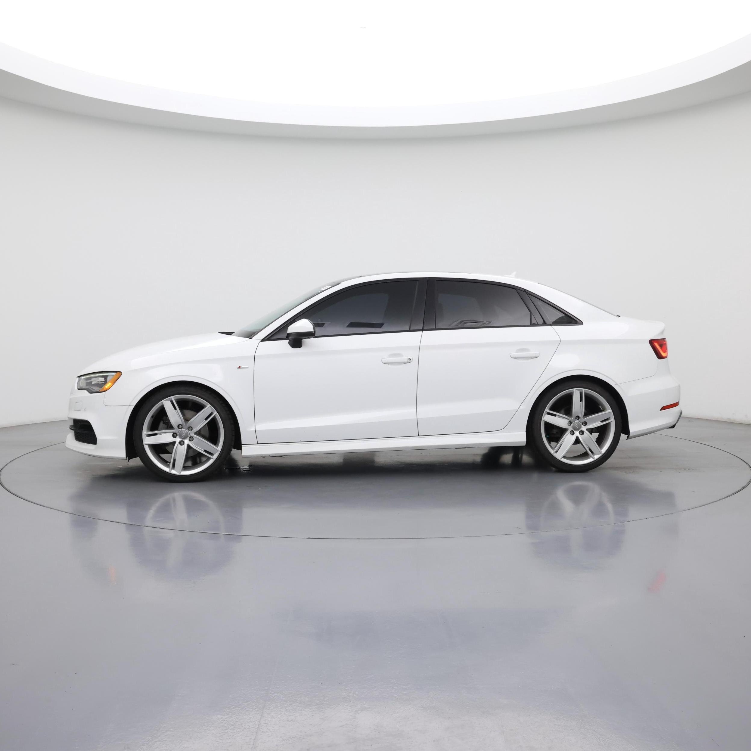 Thumbnail: 2016 Audi A3 - 3