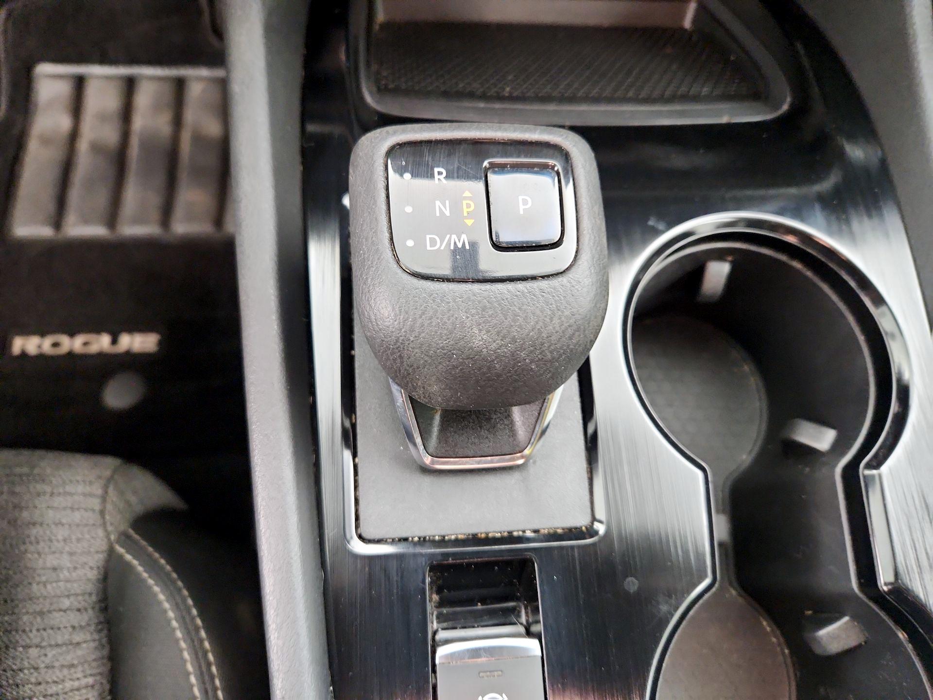 Thumbnail: 2021 Nissan Rogue - 17