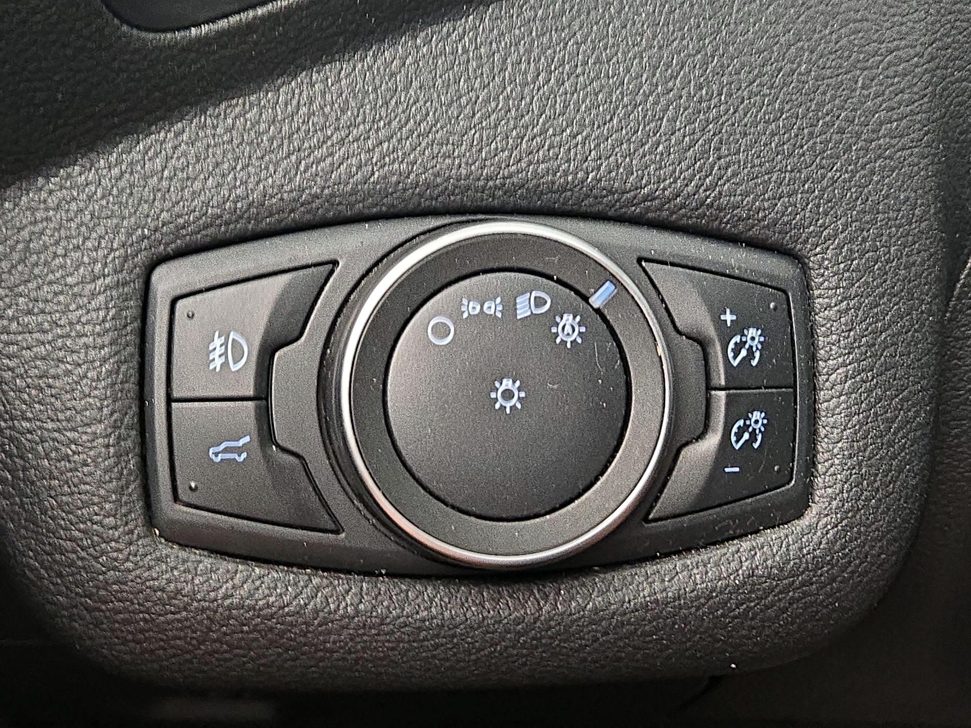 Thumbnail: 2019 Ford Escape - 13