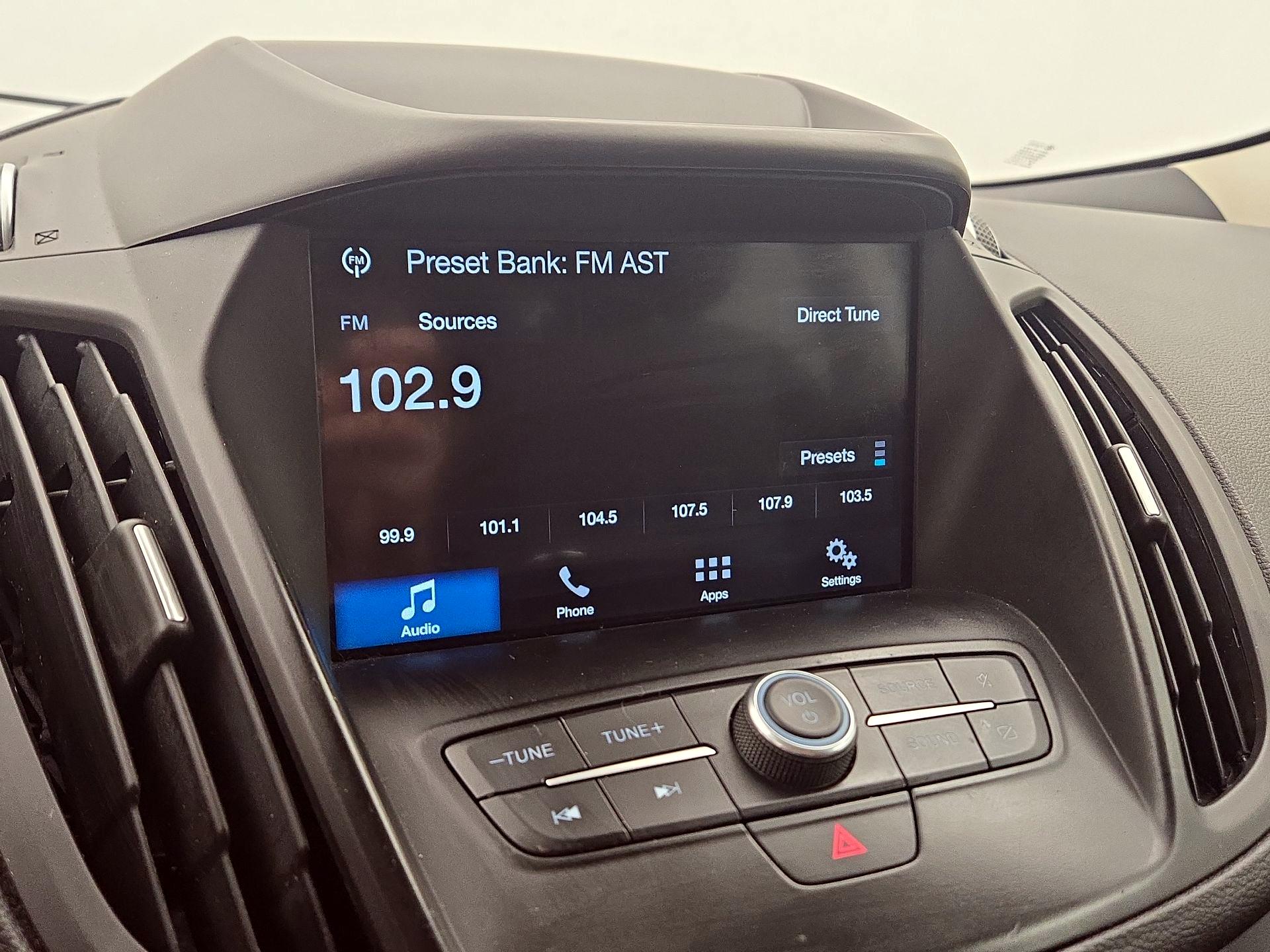 Thumbnail: 2019 Ford Escape - 15