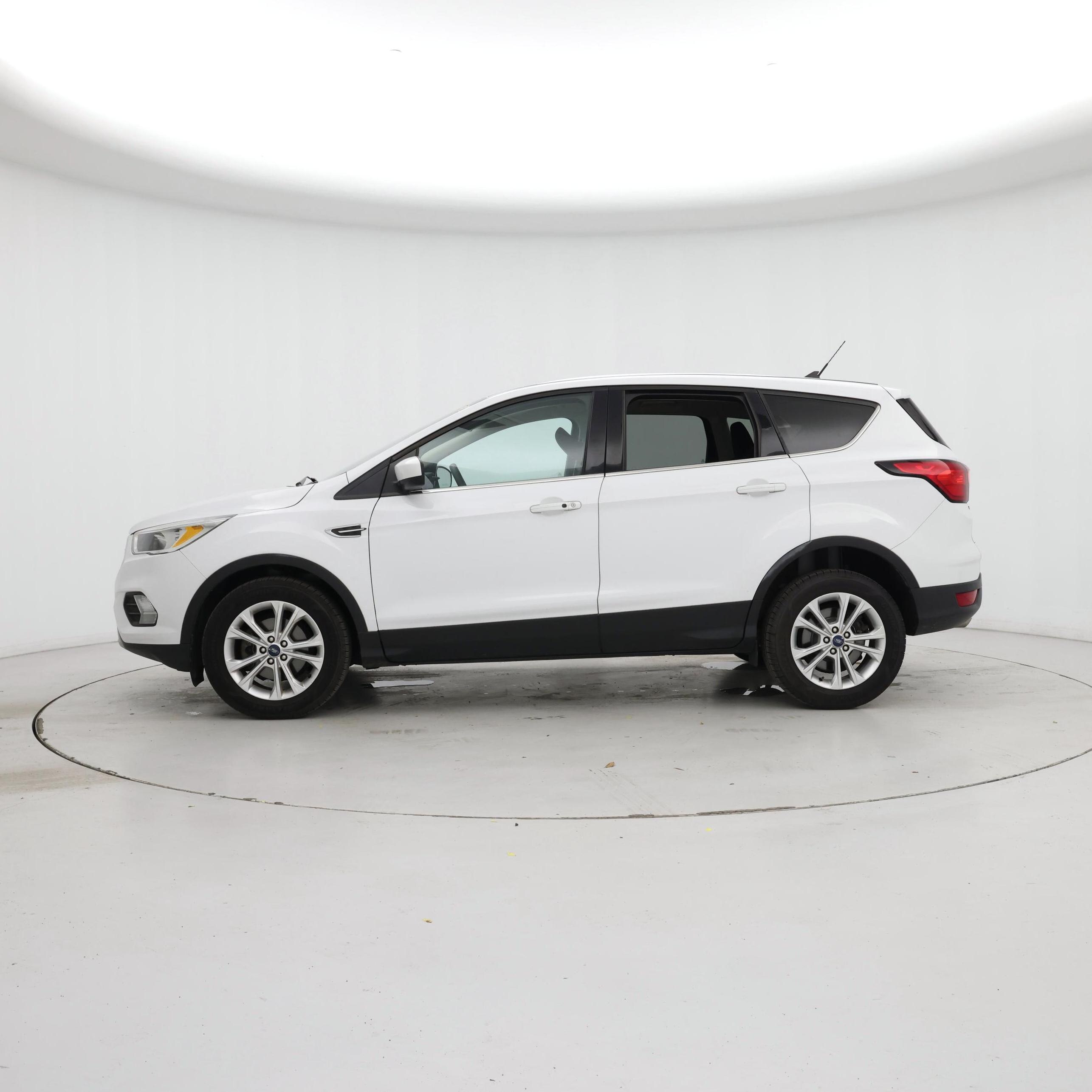 Thumbnail: 2019 Ford Escape - 3