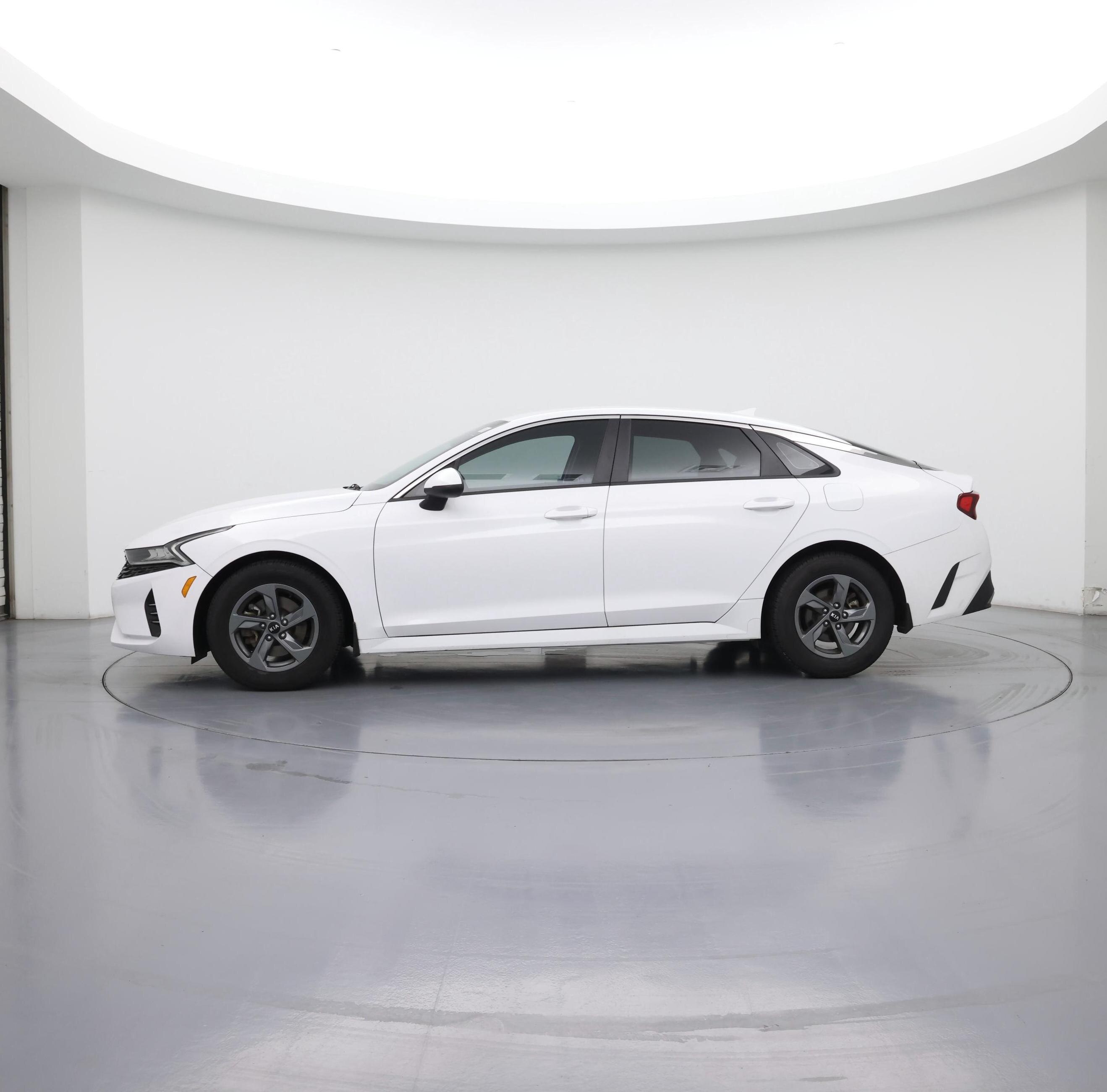 Thumbnail: 2021 Kia K5 - 3