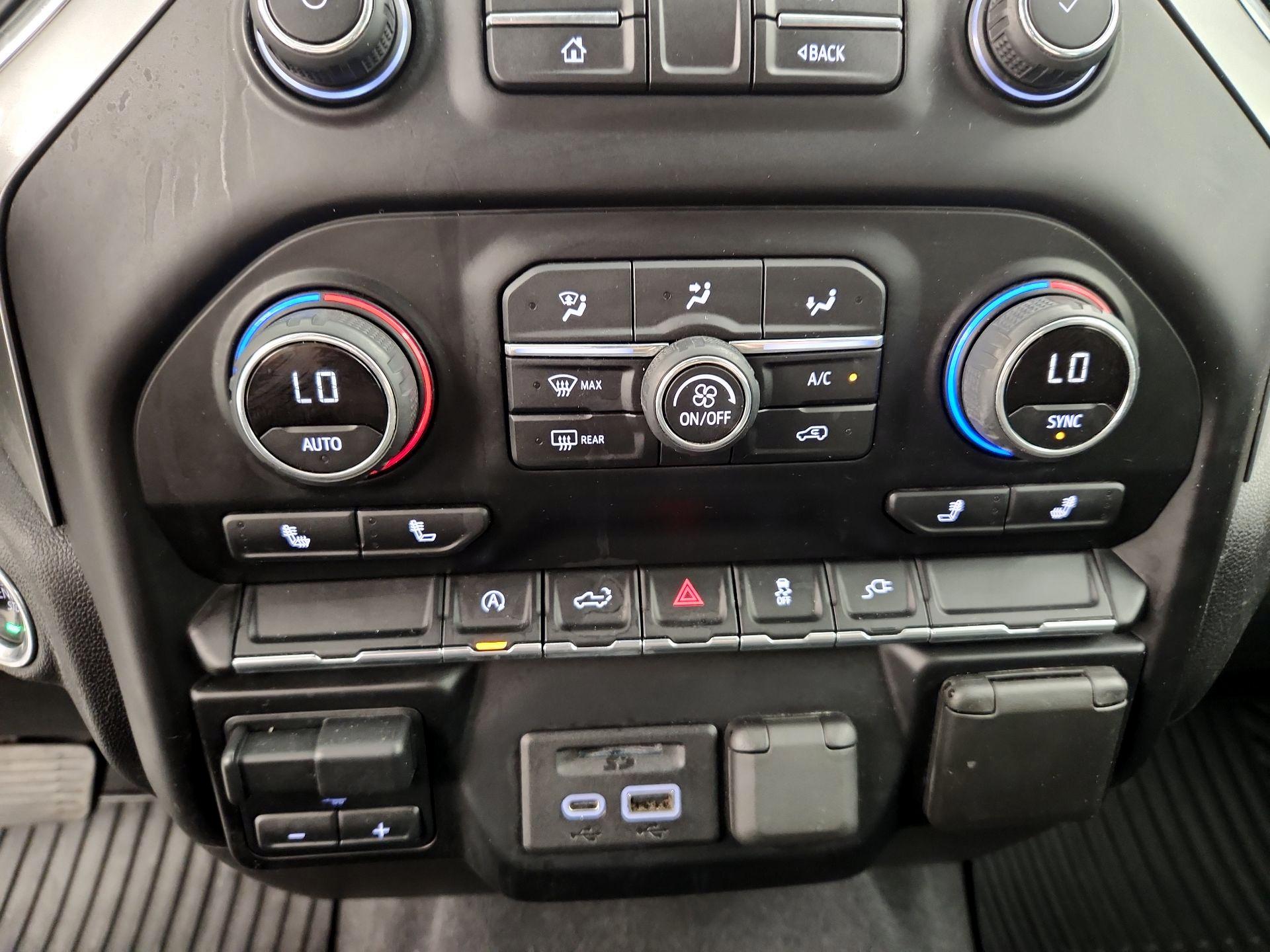 Thumbnail: 2020 Chevrolet Silverado 1500 - 17