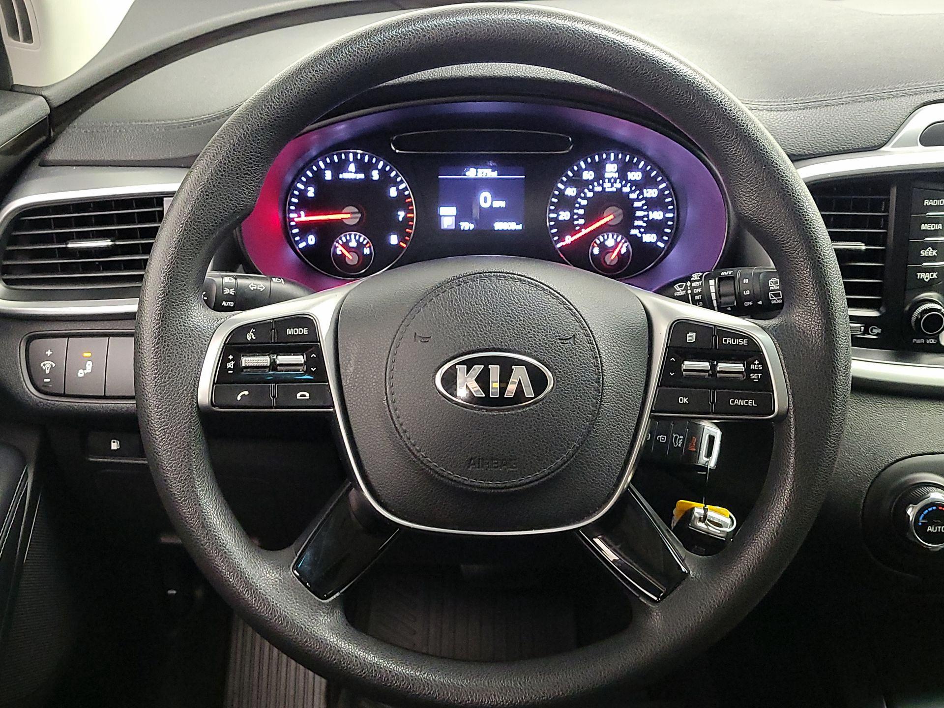Thumbnail: 2019 Kia Sorento - 10