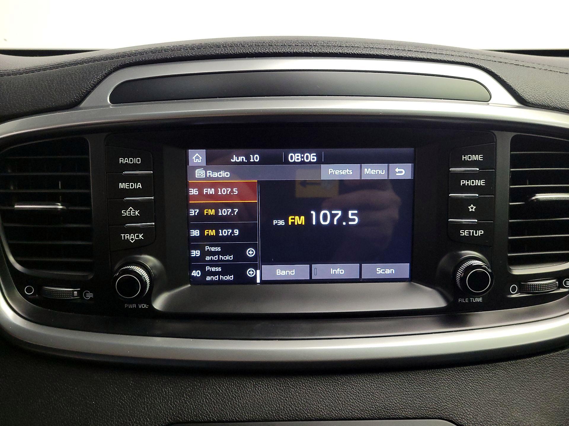 Thumbnail: 2019 Kia Sorento - 15