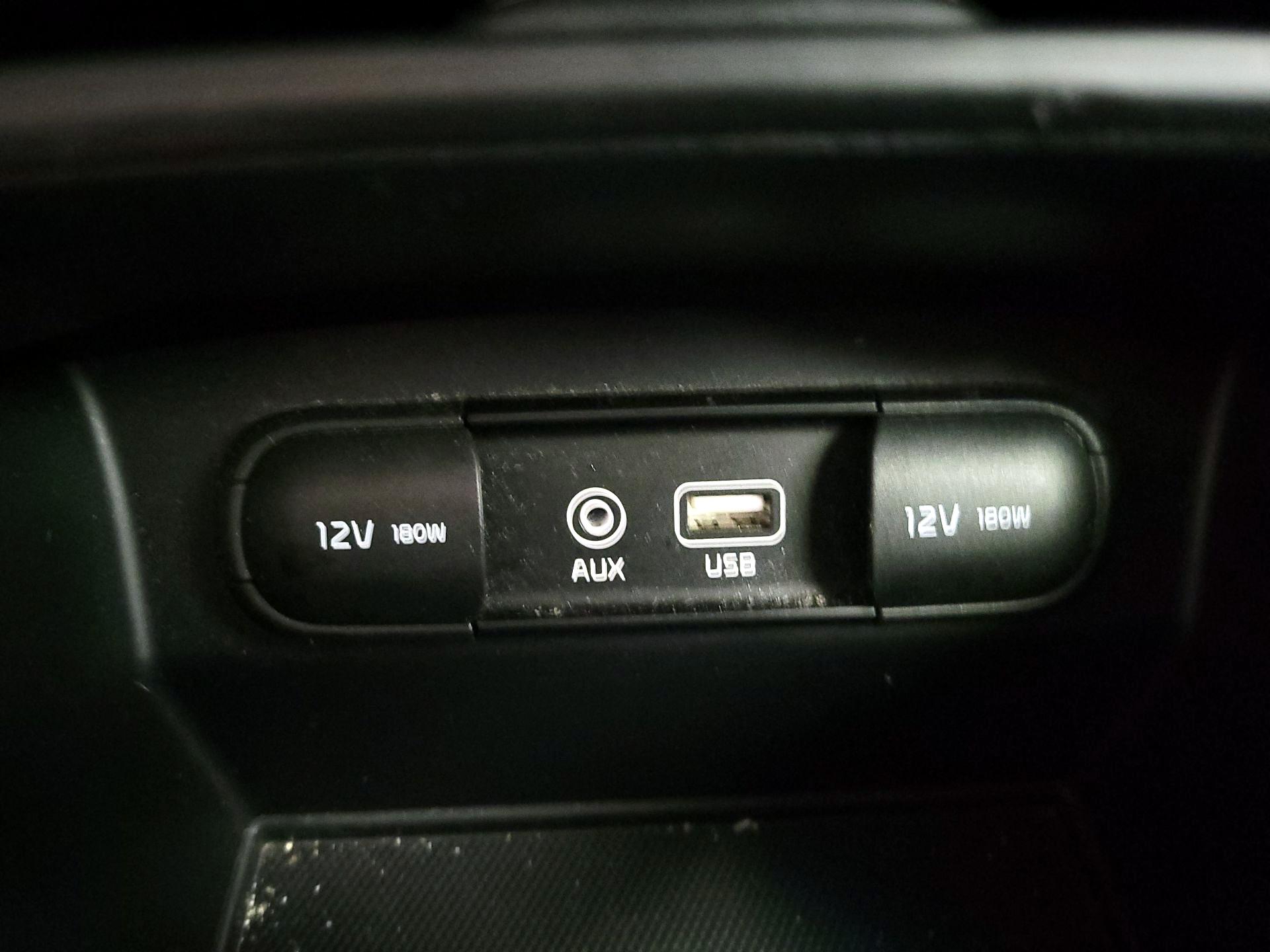 Thumbnail: 2019 Kia Sorento - 18