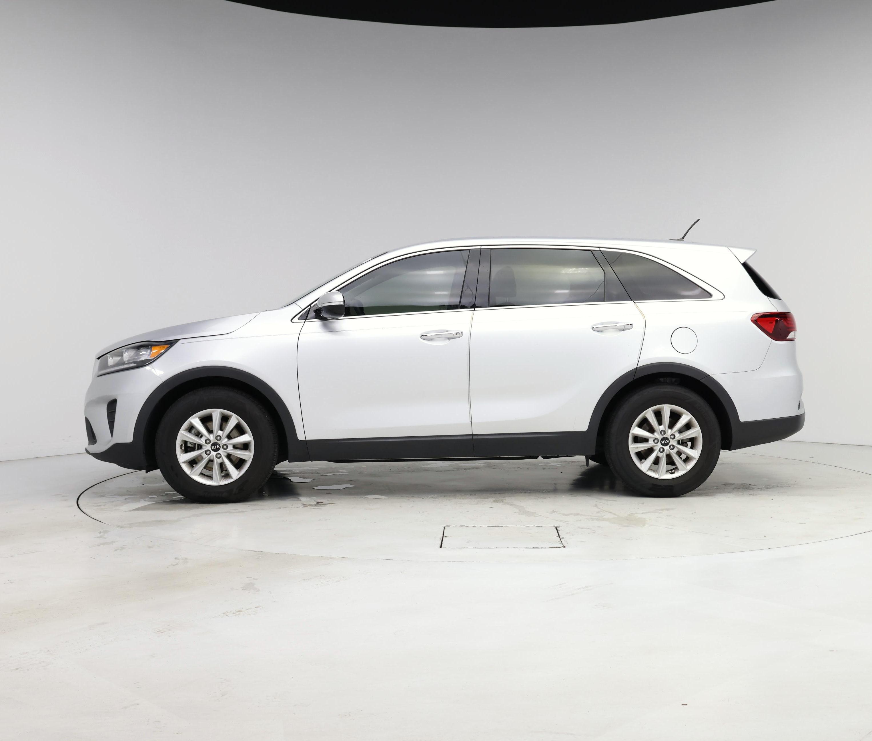 Thumbnail: 2019 Kia Sorento - 3