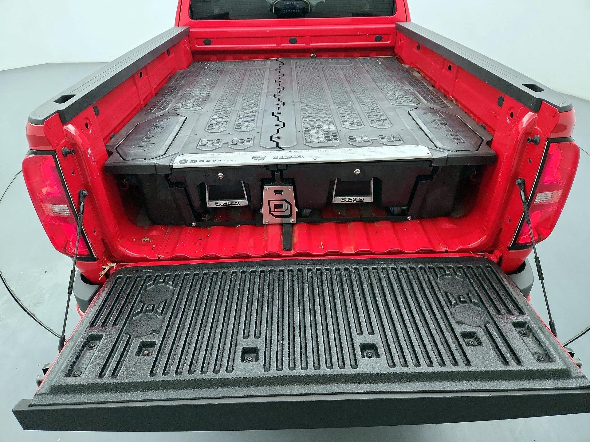 Thumbnail: 2018 Chevrolet Colorado - 20
