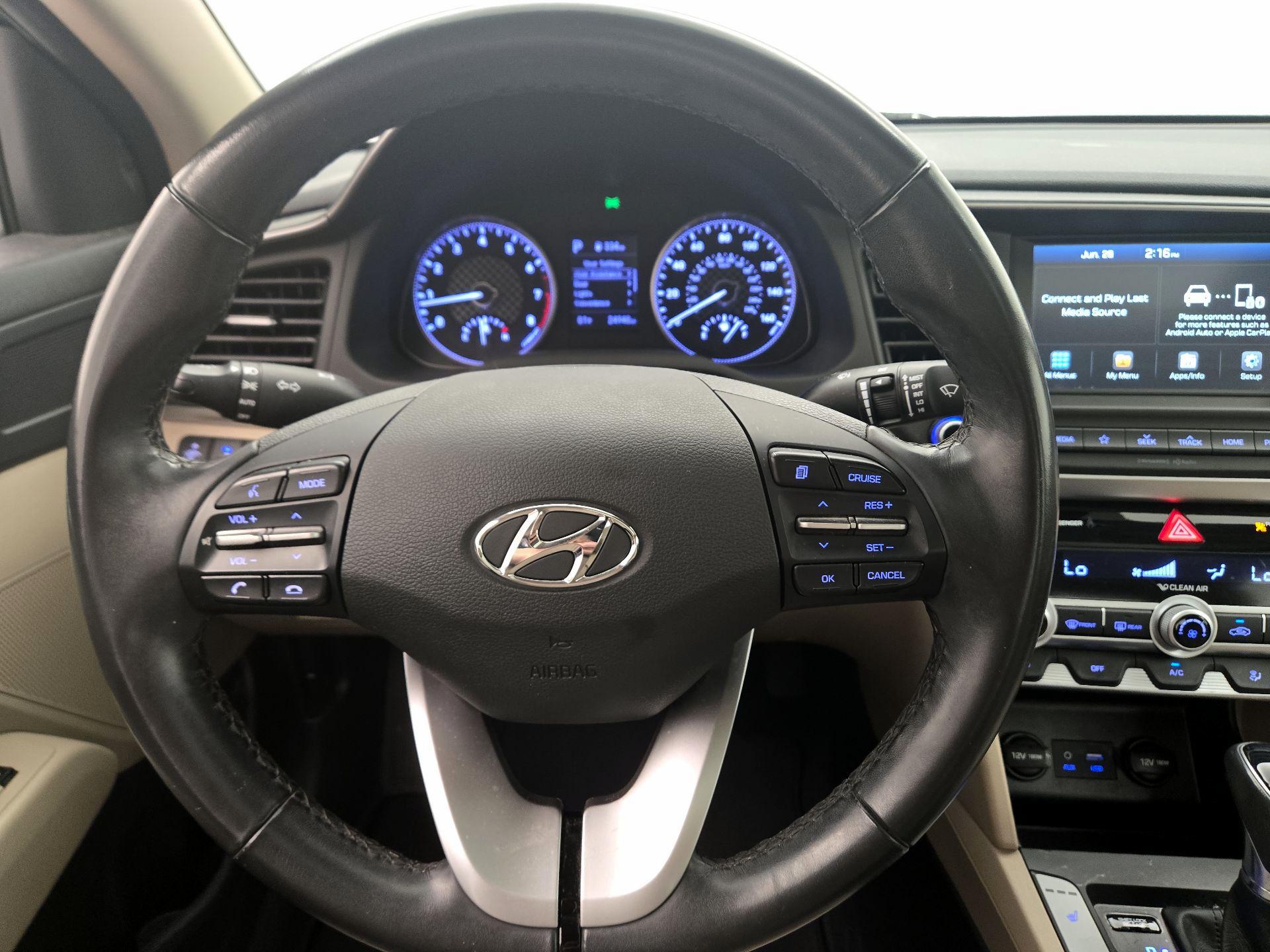 Thumbnail: 2020 Hyundai Elantra - 10