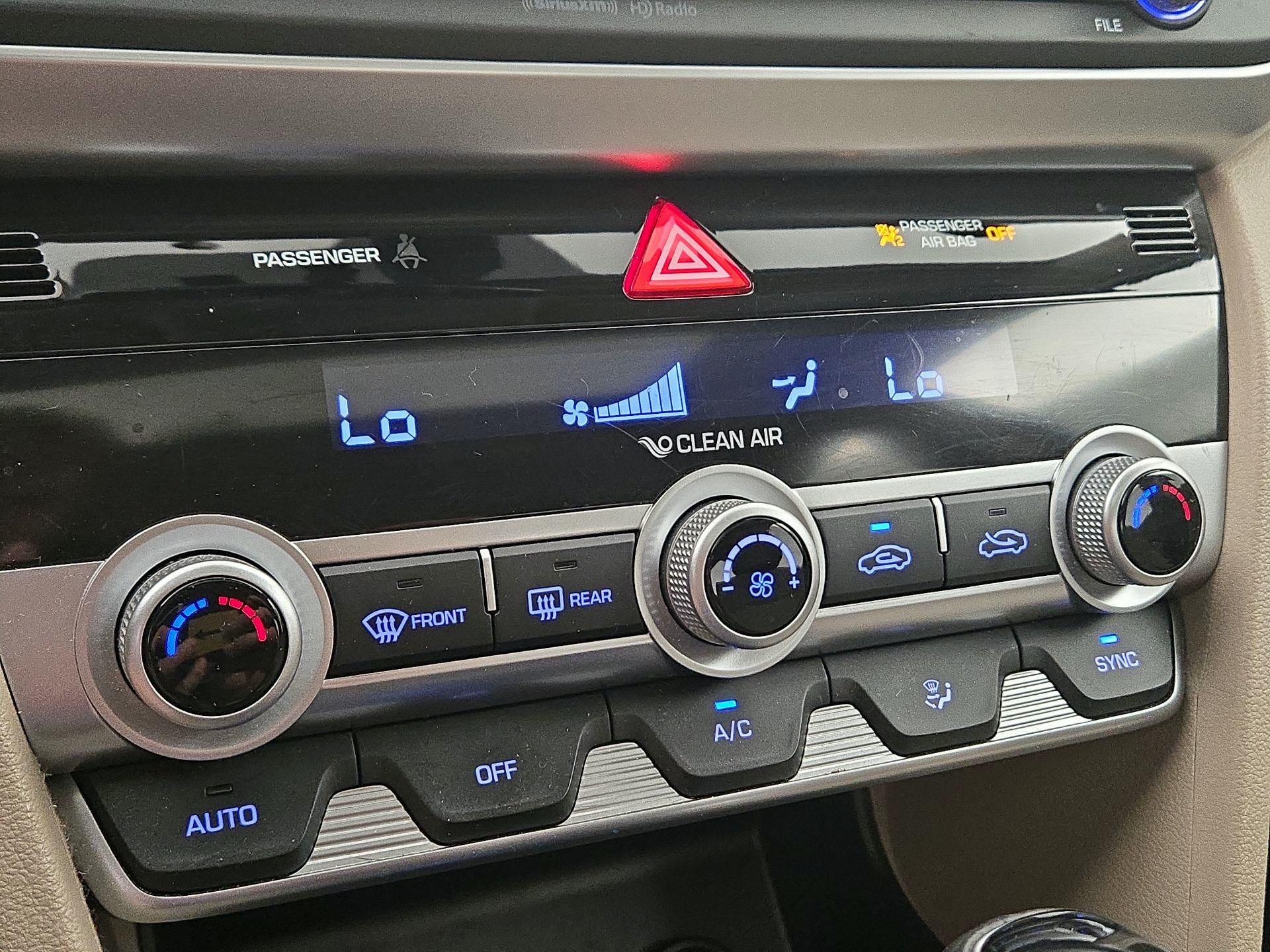 Thumbnail: 2020 Hyundai Elantra - 16