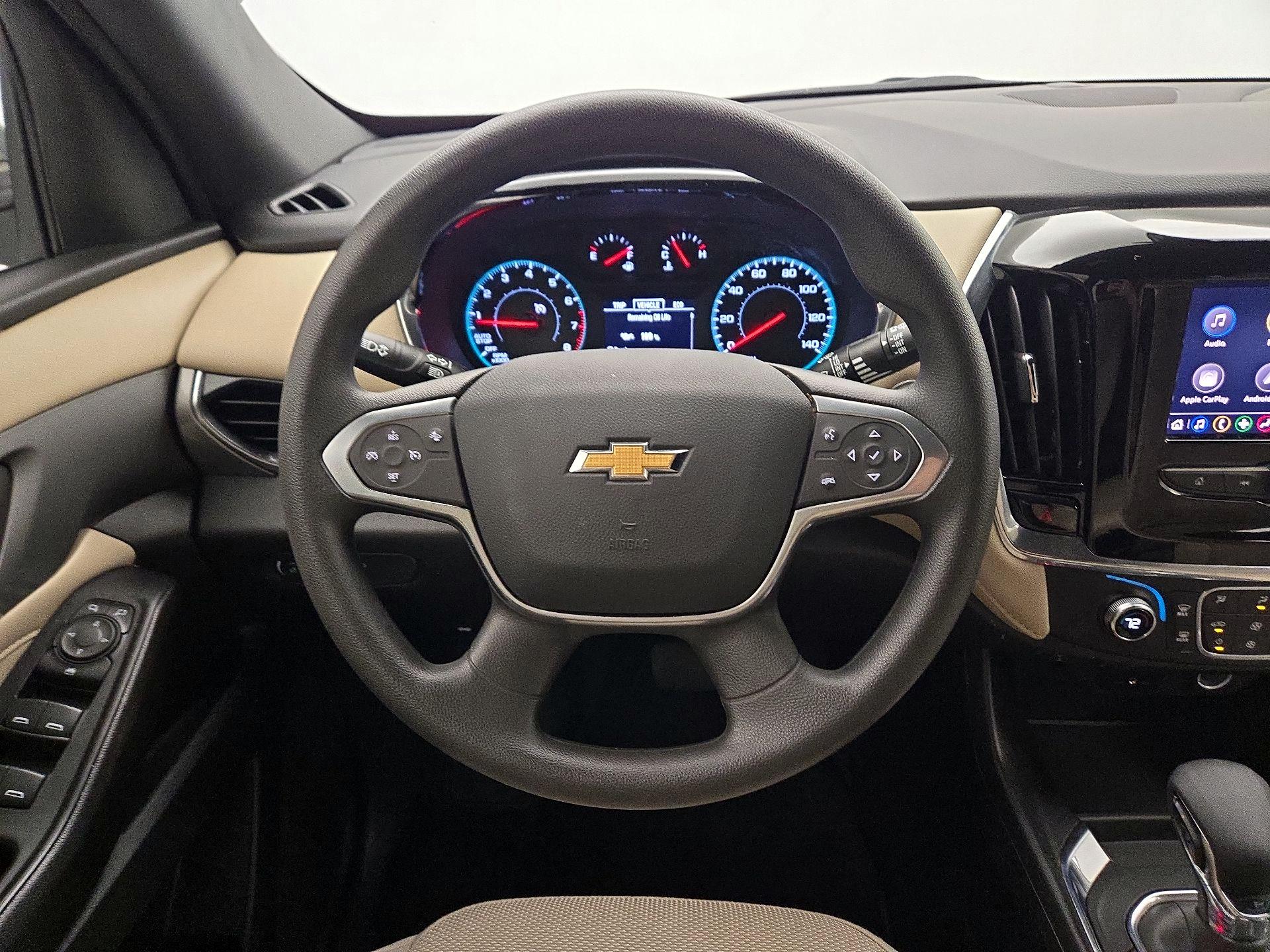 Thumbnail: 2023 Chevrolet Traverse - 10