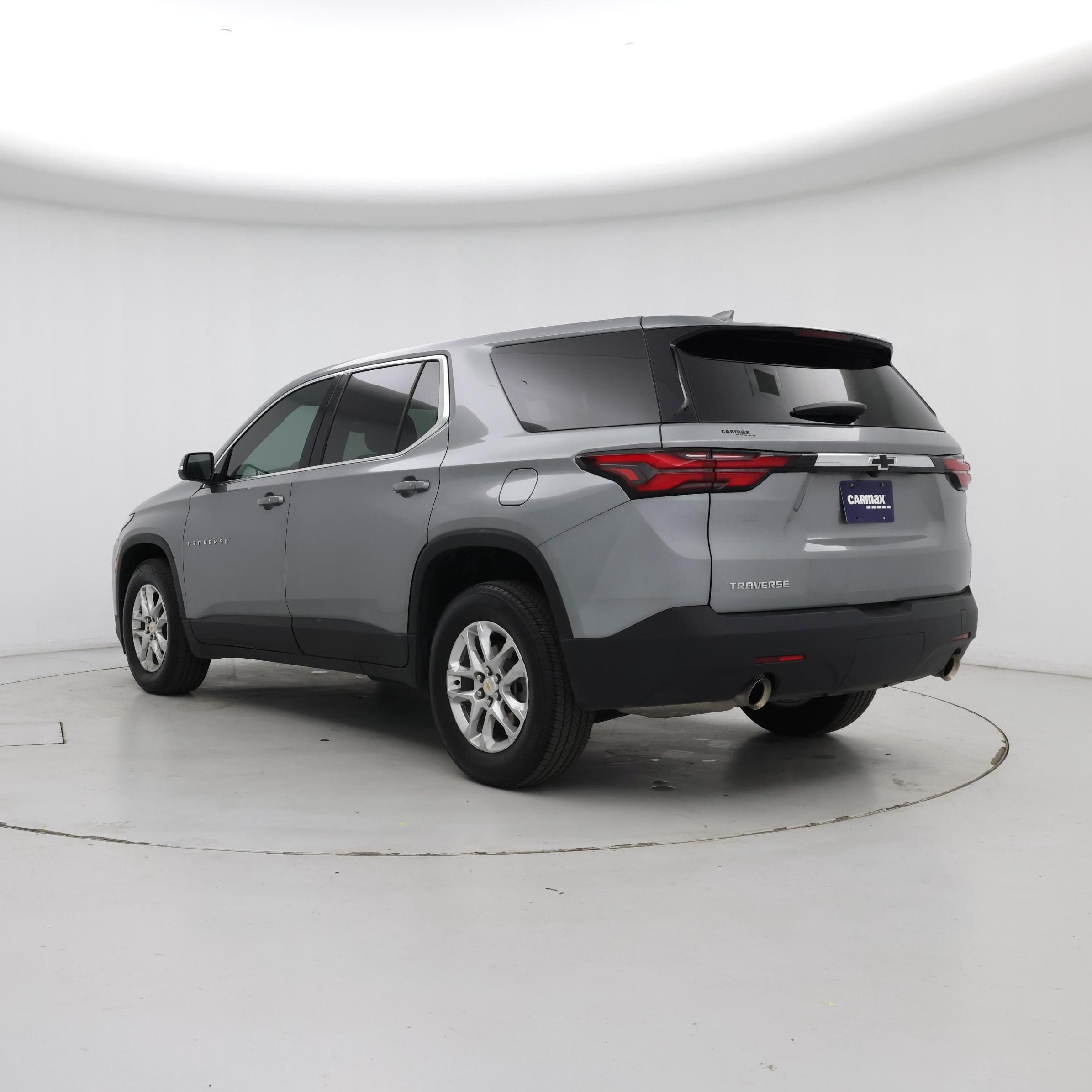 Thumbnail: 2023 Chevrolet Traverse - 2