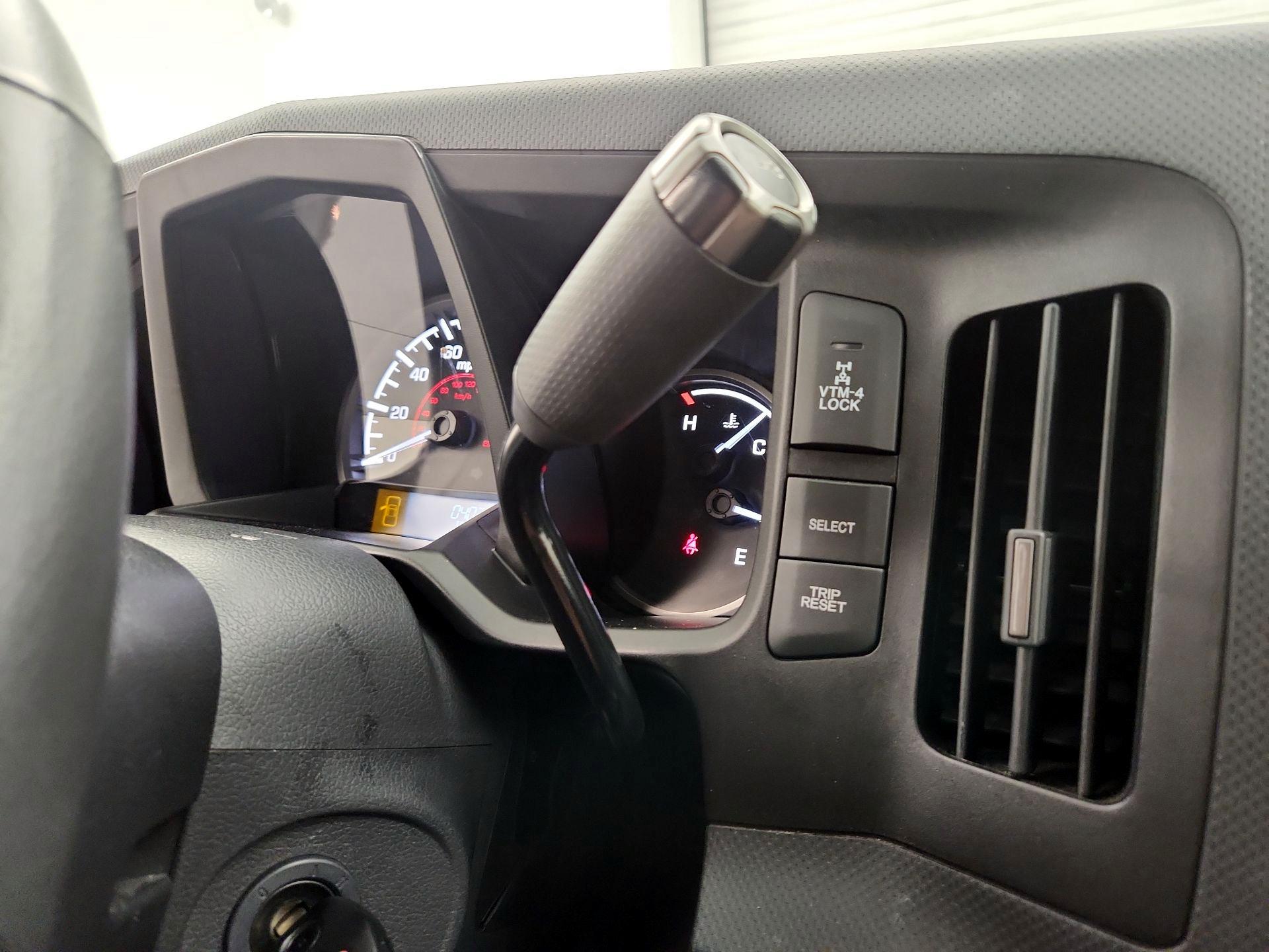 Thumbnail: 2014 Honda Ridgeline - 16