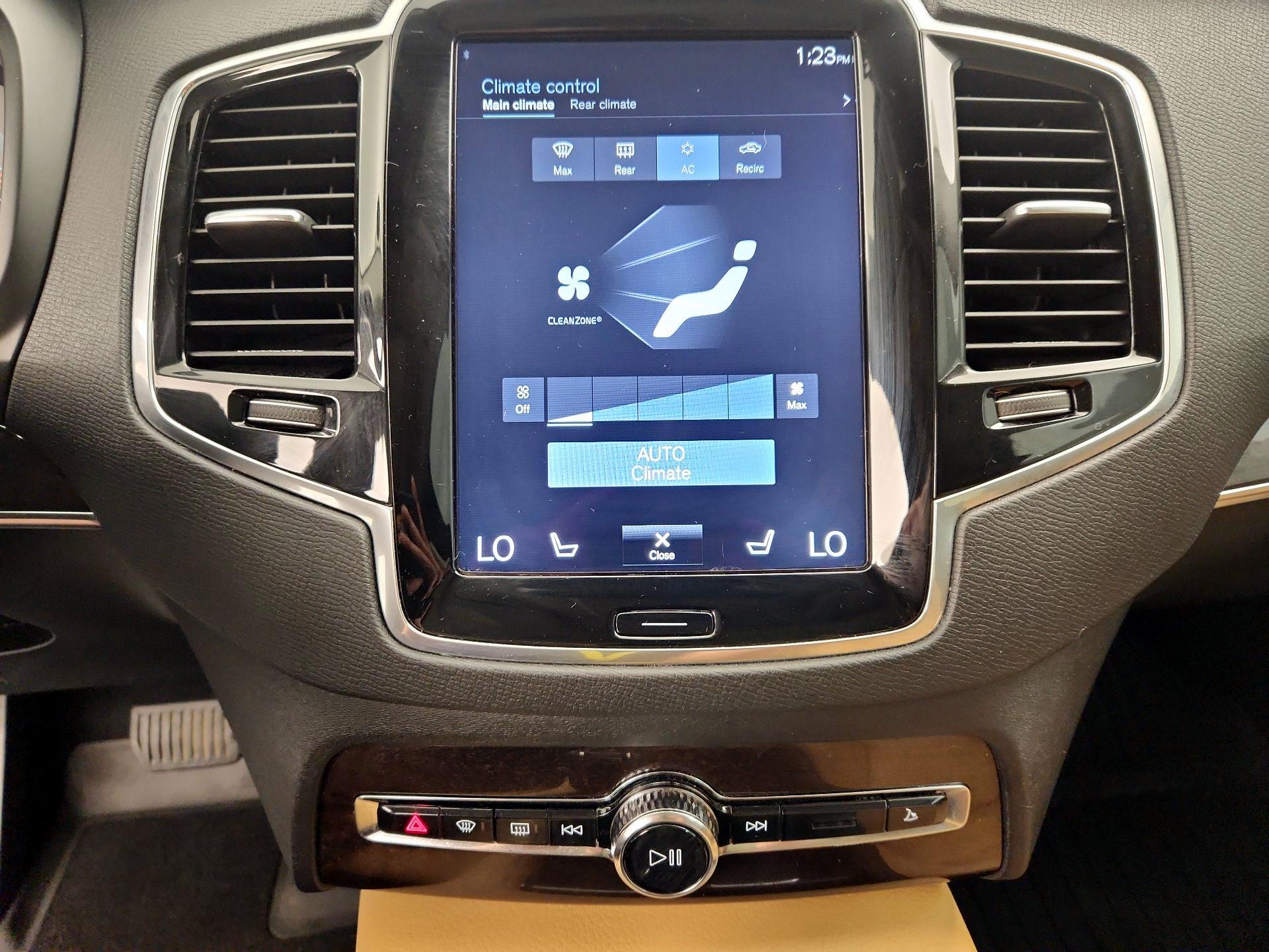 Thumbnail: 2016 Volvo XC90 - 16