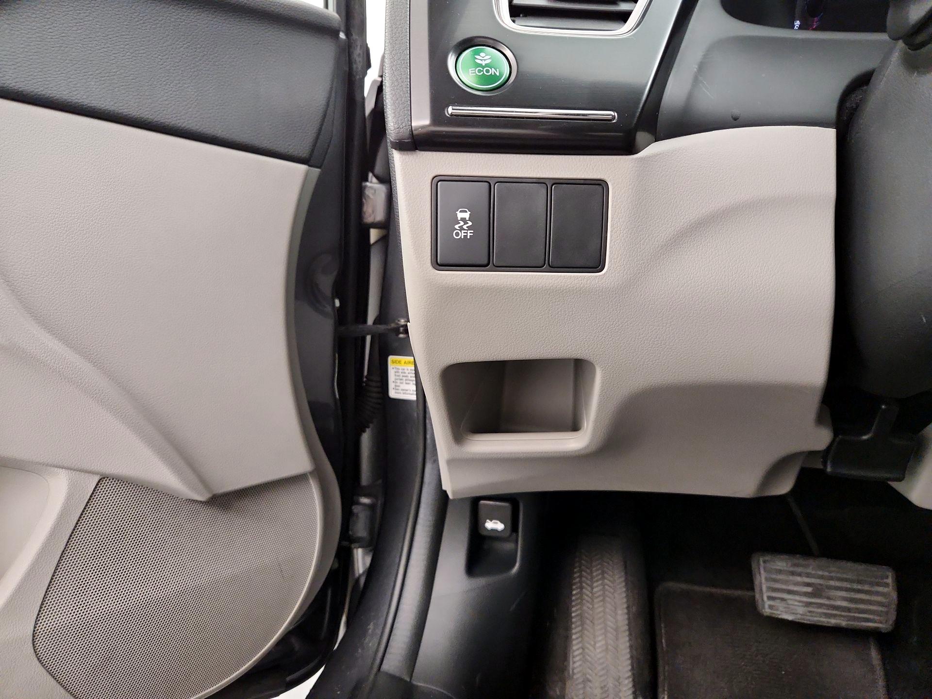 Thumbnail: 2013 Honda Civic - 13